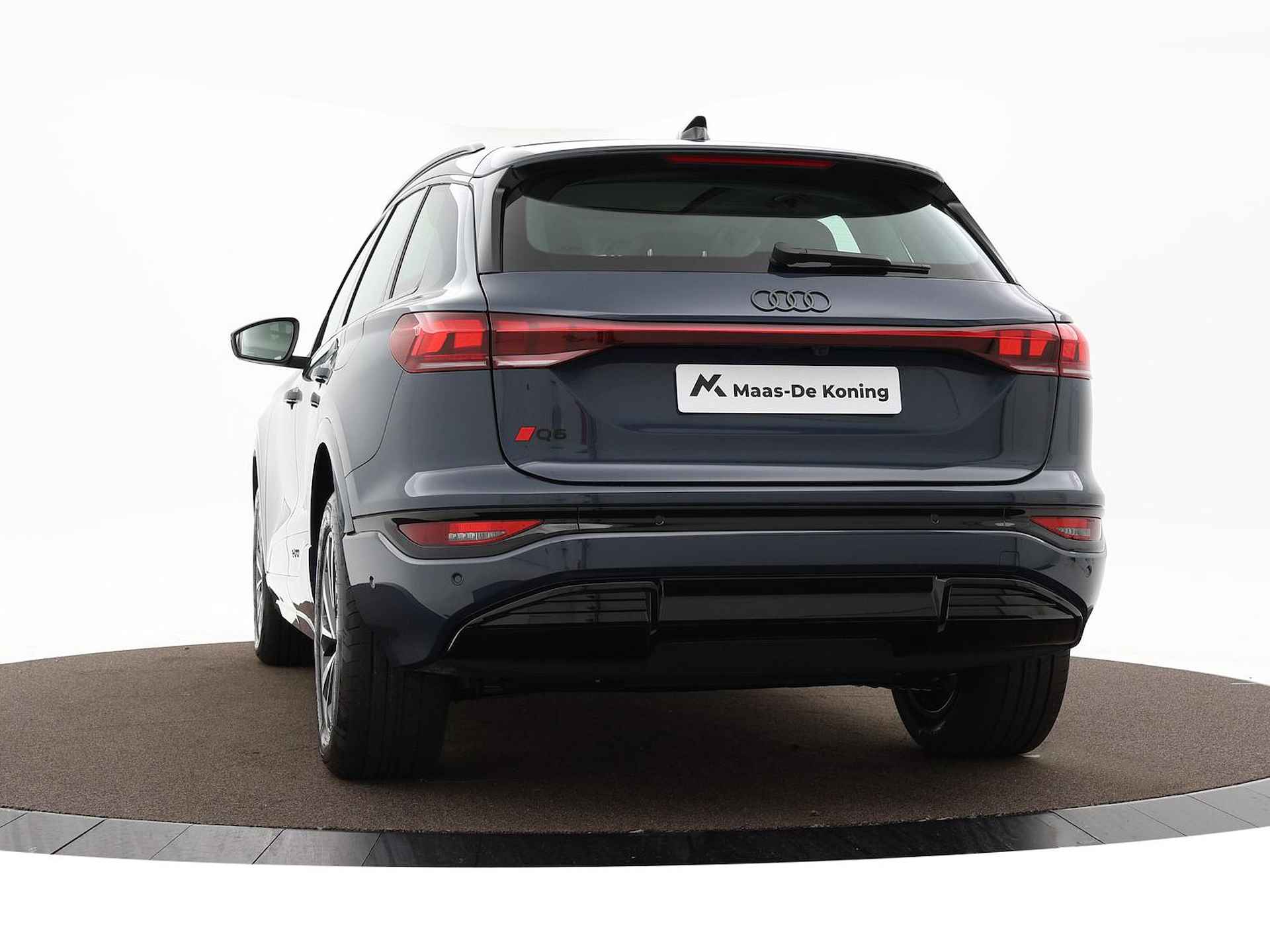 Audi Q6 e-tron Advanced edition (B1) e-tron 55 285kW/388pk 100Kw Audi Q6 e-tron e-tron S edition 55 Quattro 388 PK Audi Q6 e-tron S edition 55 Quattro · Panorama dak · Assistentiepakket Veiligheid · Techniekpakket Pro - 41/48