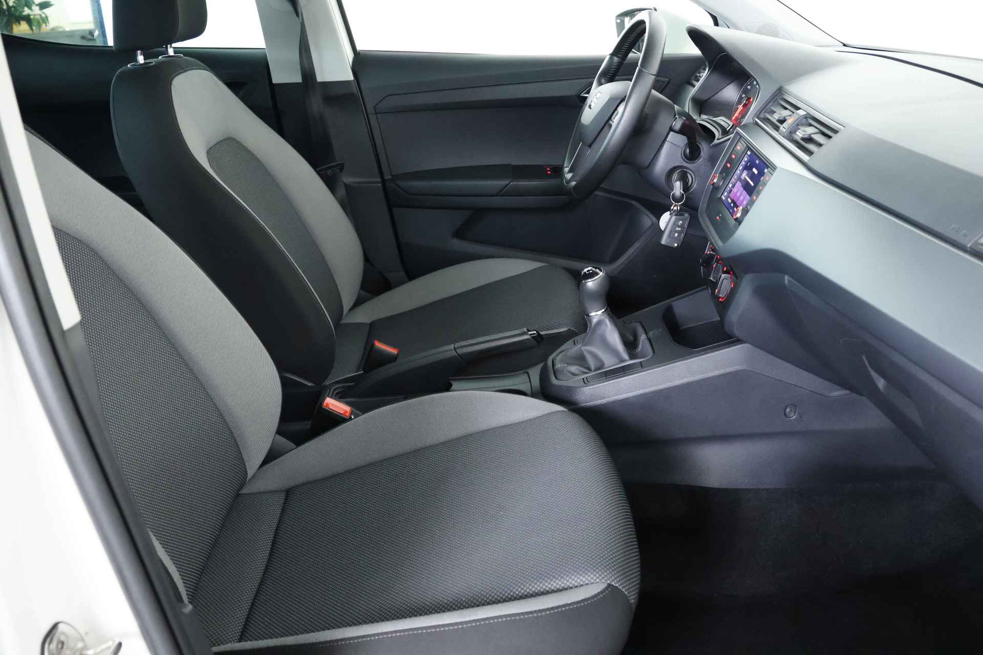 SEAT Ibiza 1.0 TSI Style / CarPlay / Airco / DAB+ / ALLSEASON - 10/24