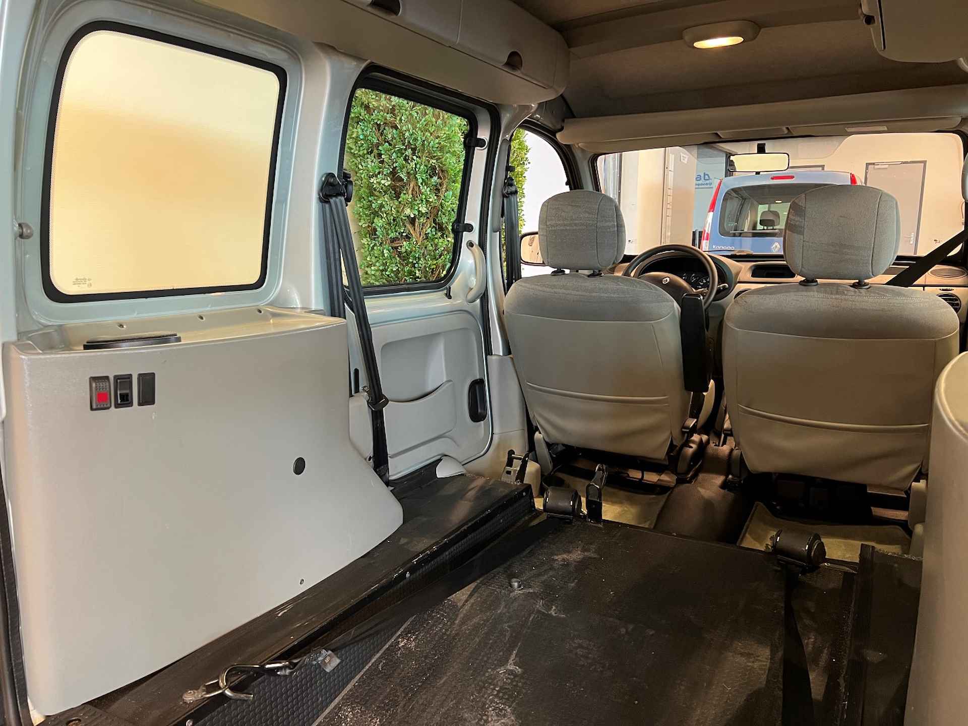 Renault Kangoo Rolstoelauto Automaat (airco) - 10/28