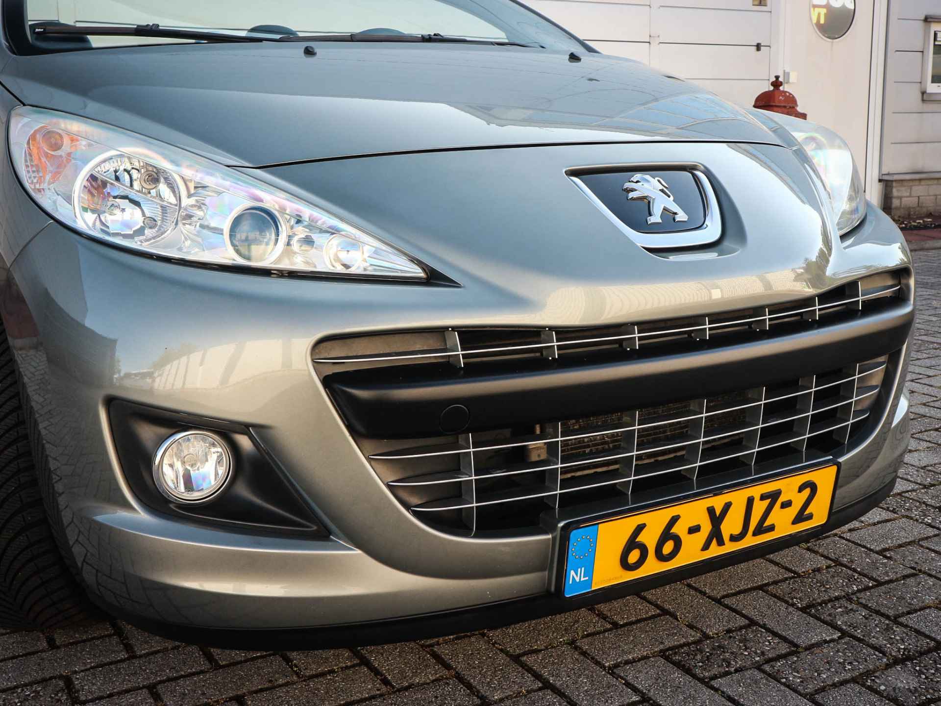 Peugeot 207 CC 1.6 VTi Griffe | Clima | Cruise | Pdc | Leer | 17 Inch | Allseason | Stoelverwarming | - 24/44