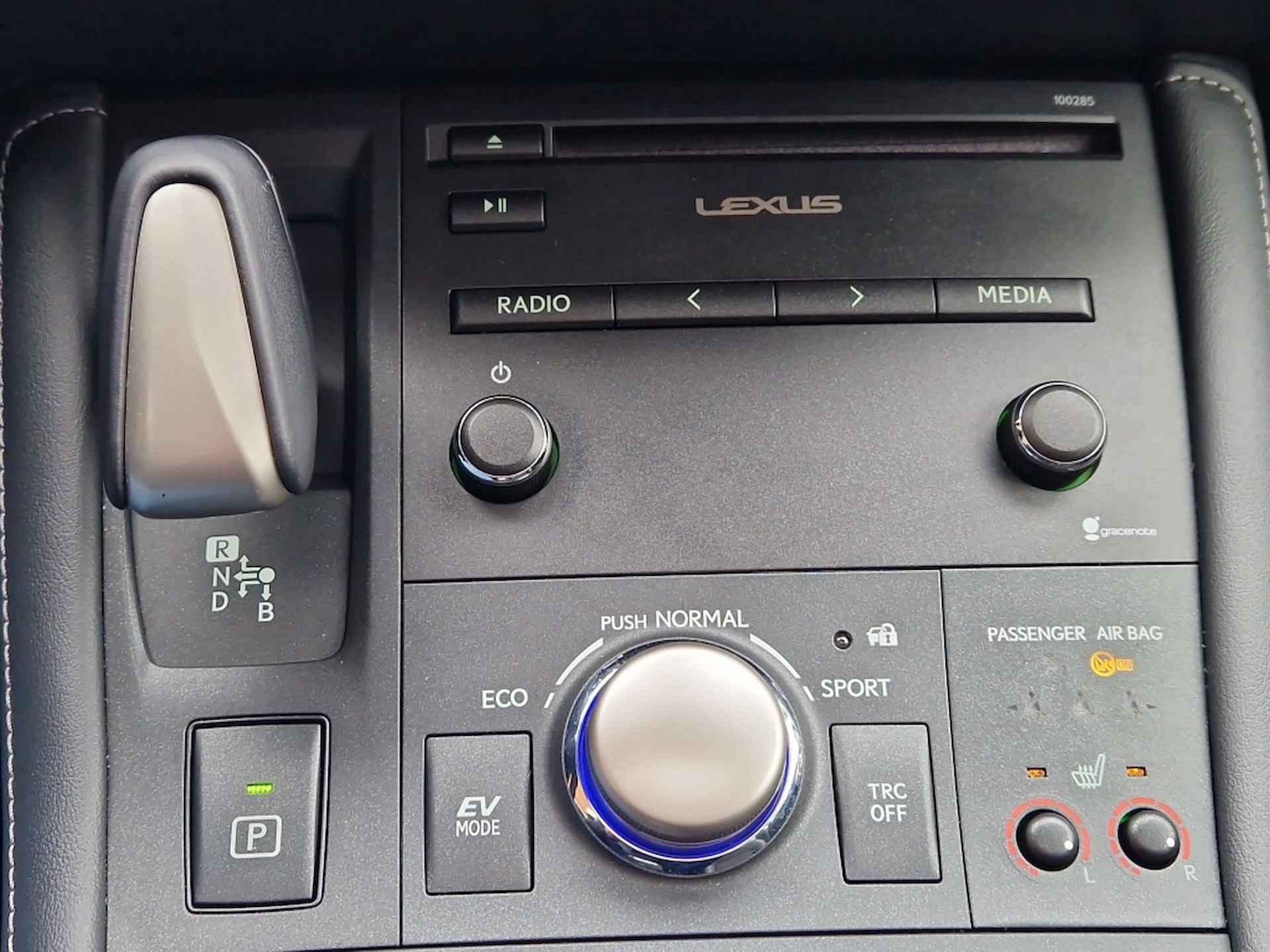 Lexus CT 200h Executive Schuif/kanteldak - NL Auto - Keyless - 22/34