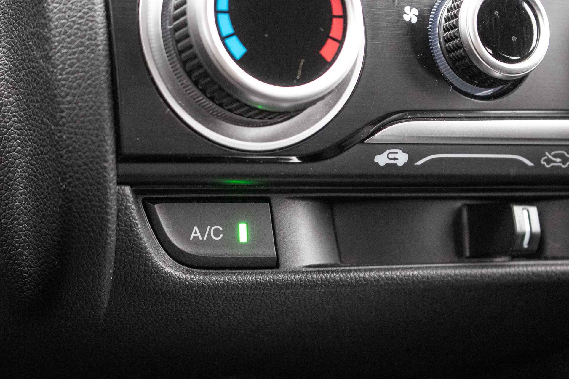Honda Jazz 1.3 i-VTEC Comfort Automaat - All-in rijklaar | Navi | DAB - 20/40