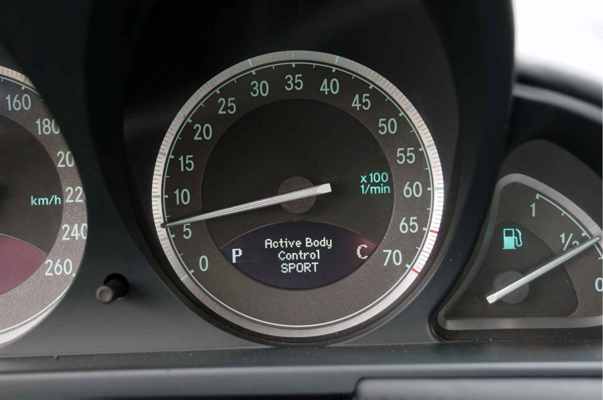 Mercedes-Benz SL-Klasse SL 500 V8 100% Dealeronderhouden | Leder Exclusief - 48/68