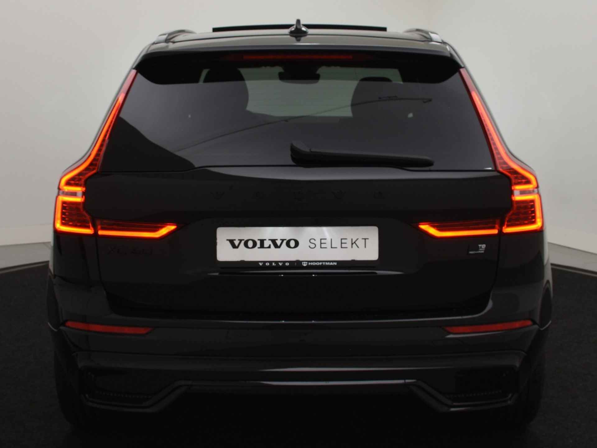 Volvo XC60 T8 PLUG-IN HYBRID BLACK EDITION ULTIMATE 21INCH 360GR CAM SCHUIF - 5/36