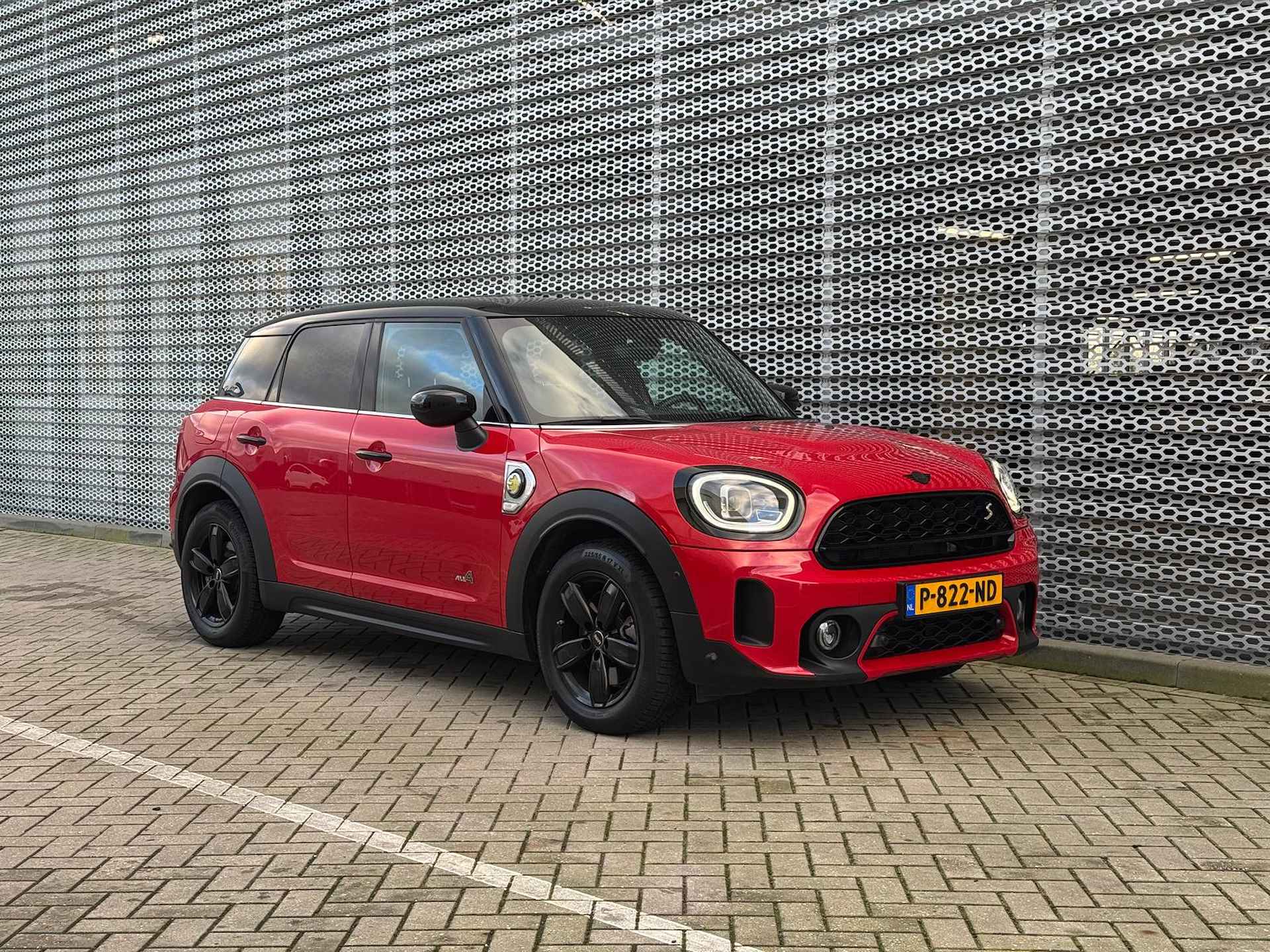 MINI Countryman 2.0 Cooper S E ALL4 Business Edition / Digitale Cockpit / LED / Alarmsysteem / Half-Lederen Bekleding / Keyless Start P4 - 10/29