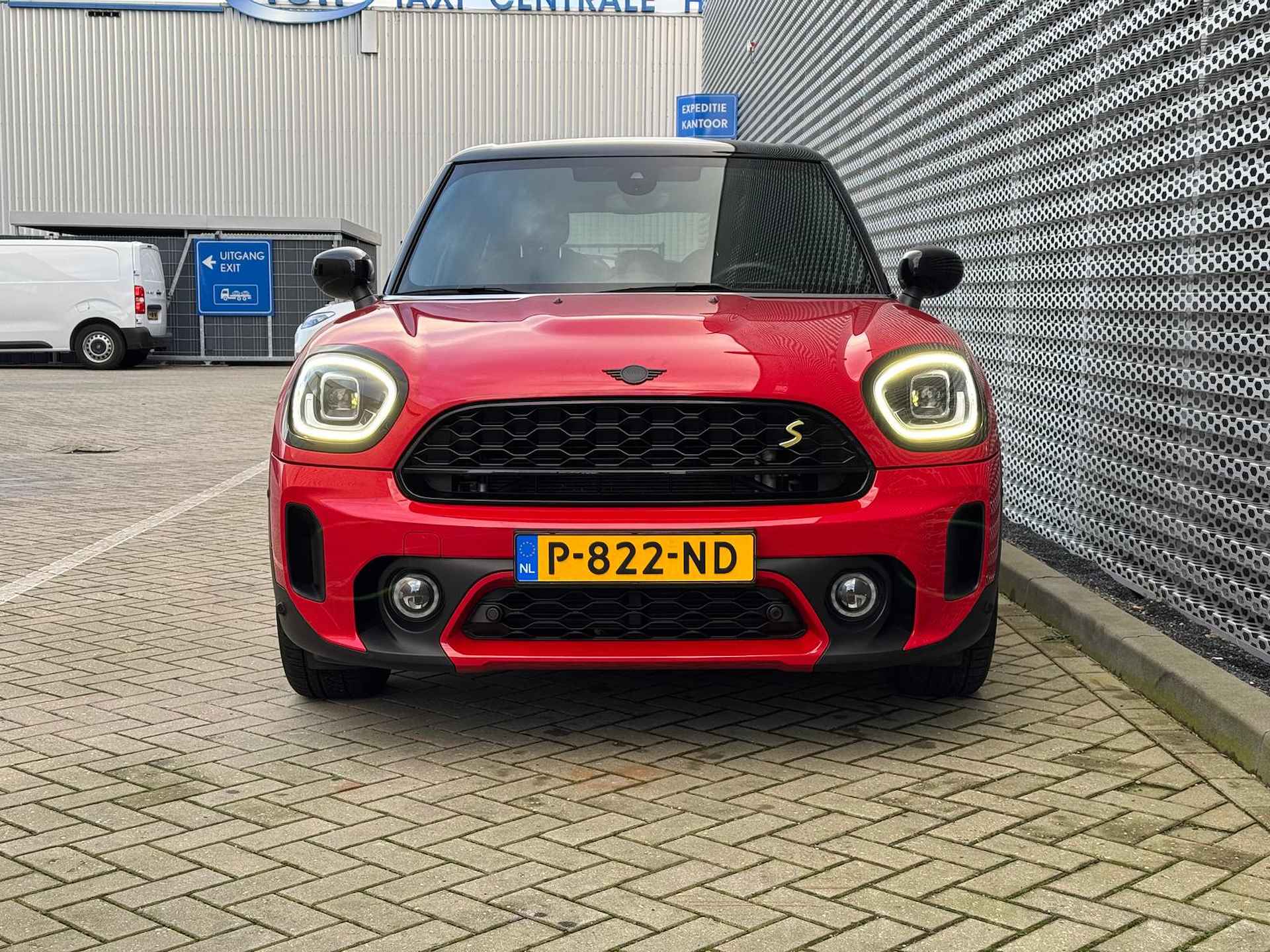 MINI Countryman 2.0 Cooper S E ALL4 Business Edition / Digitale Cockpit / LED / Alarmsysteem / Half-Lederen Bekleding / Keyless Start P4 - 11/29