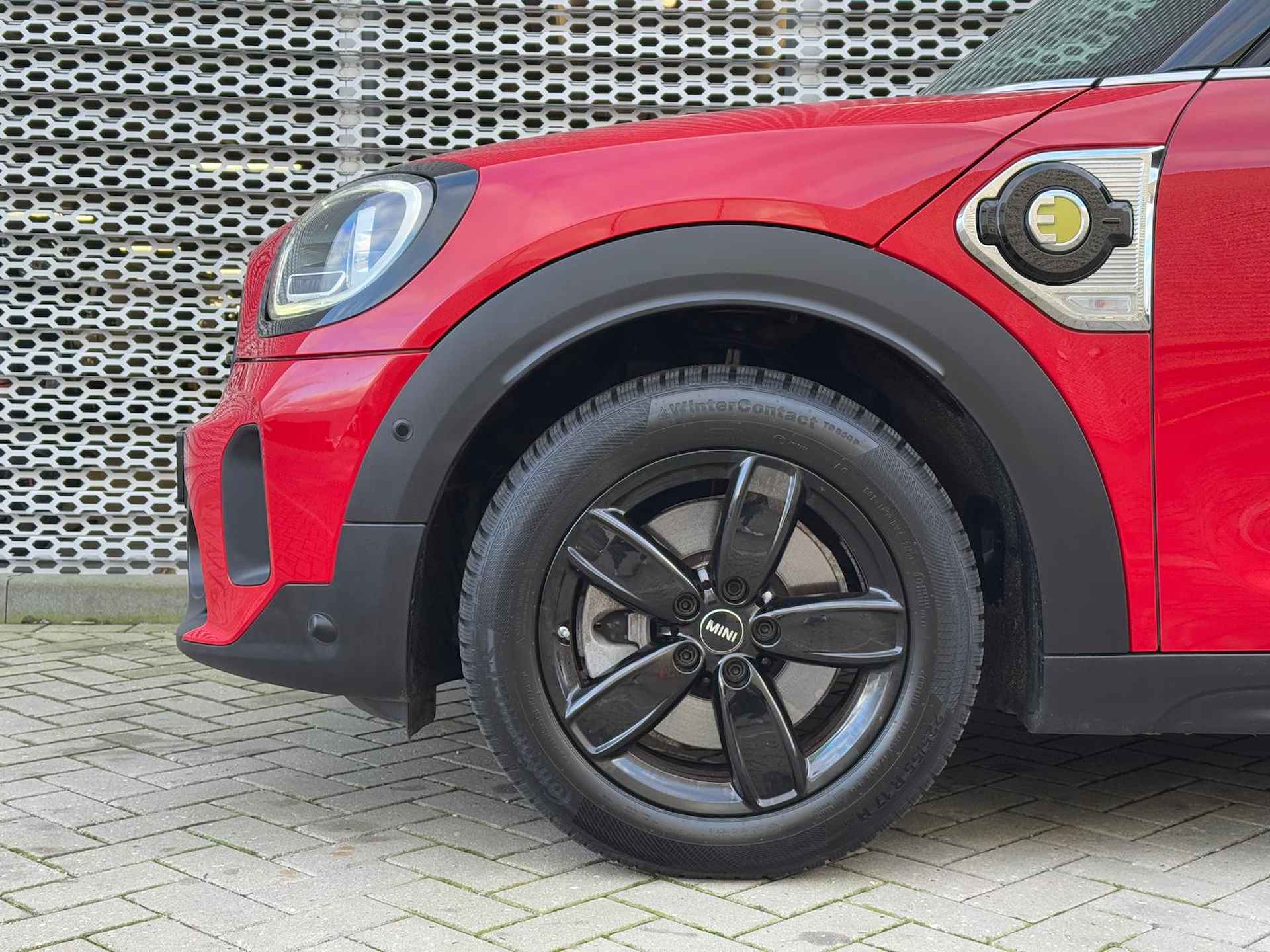 MINI Countryman 2.0 Cooper S E ALL4 Business Edition / Digitale Cockpit / LED / Alarmsysteem / Half-Lederen Bekleding / Keyless Start P4 - 29/29