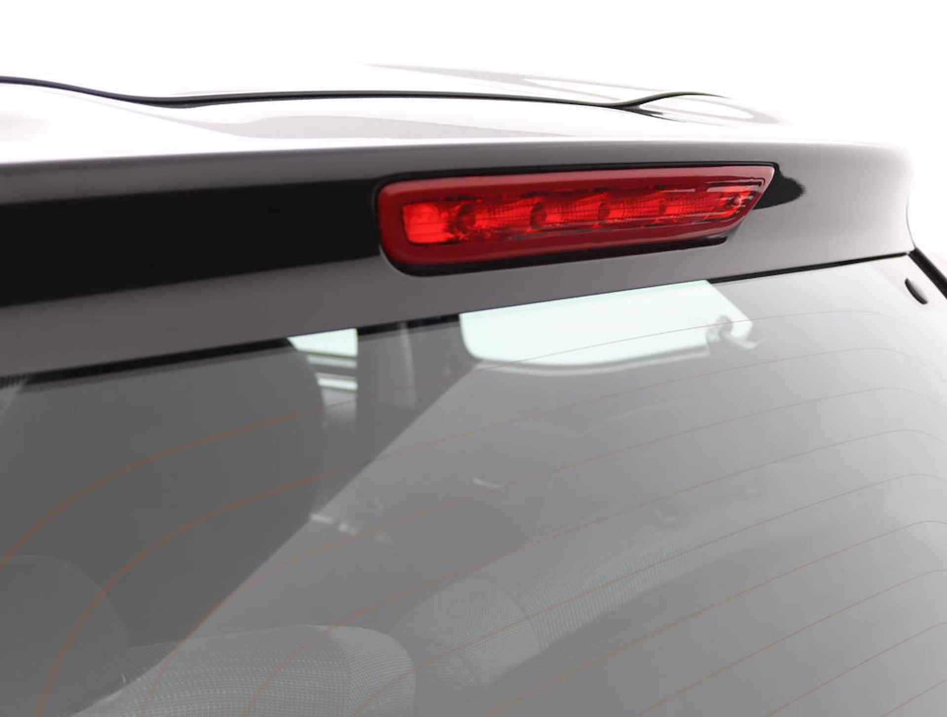 Toyota Aygo 1.0 VVT-i x-play | Apple carplay/Android auto | Parkeercamera | Groot display | - 37/52