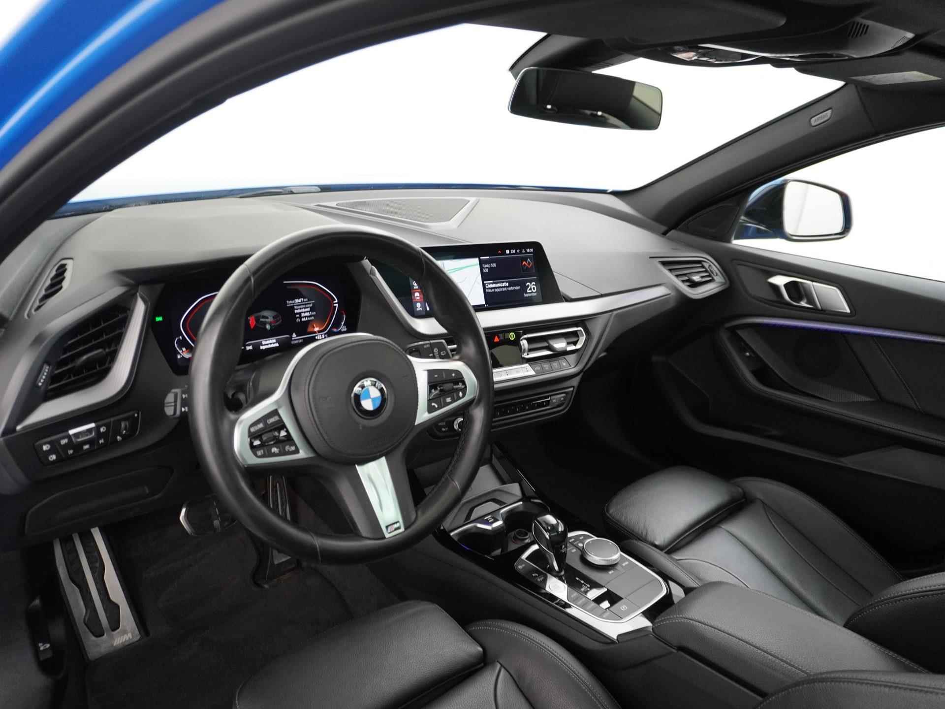 BMW 1-serie 118i UNIEK! | ADD. CRUISE | LEDER+stoelverw. | CAMERA | APPLE CARPLAY | PANORAMADAK | 1e eig. DEALER ONDERHOUDEN - 4/47