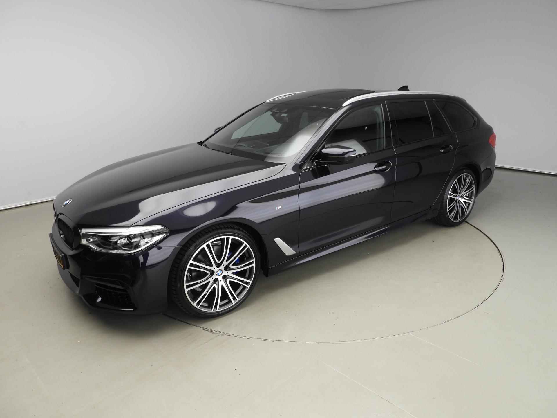 BMW 5 Serie Touring 520i | M-Sportpakket | LED | Leder | HUD | Schuifdak | Chrome line | DAB | Hifi speakers | Alu 20 inch | Showroom Sale - 34/40