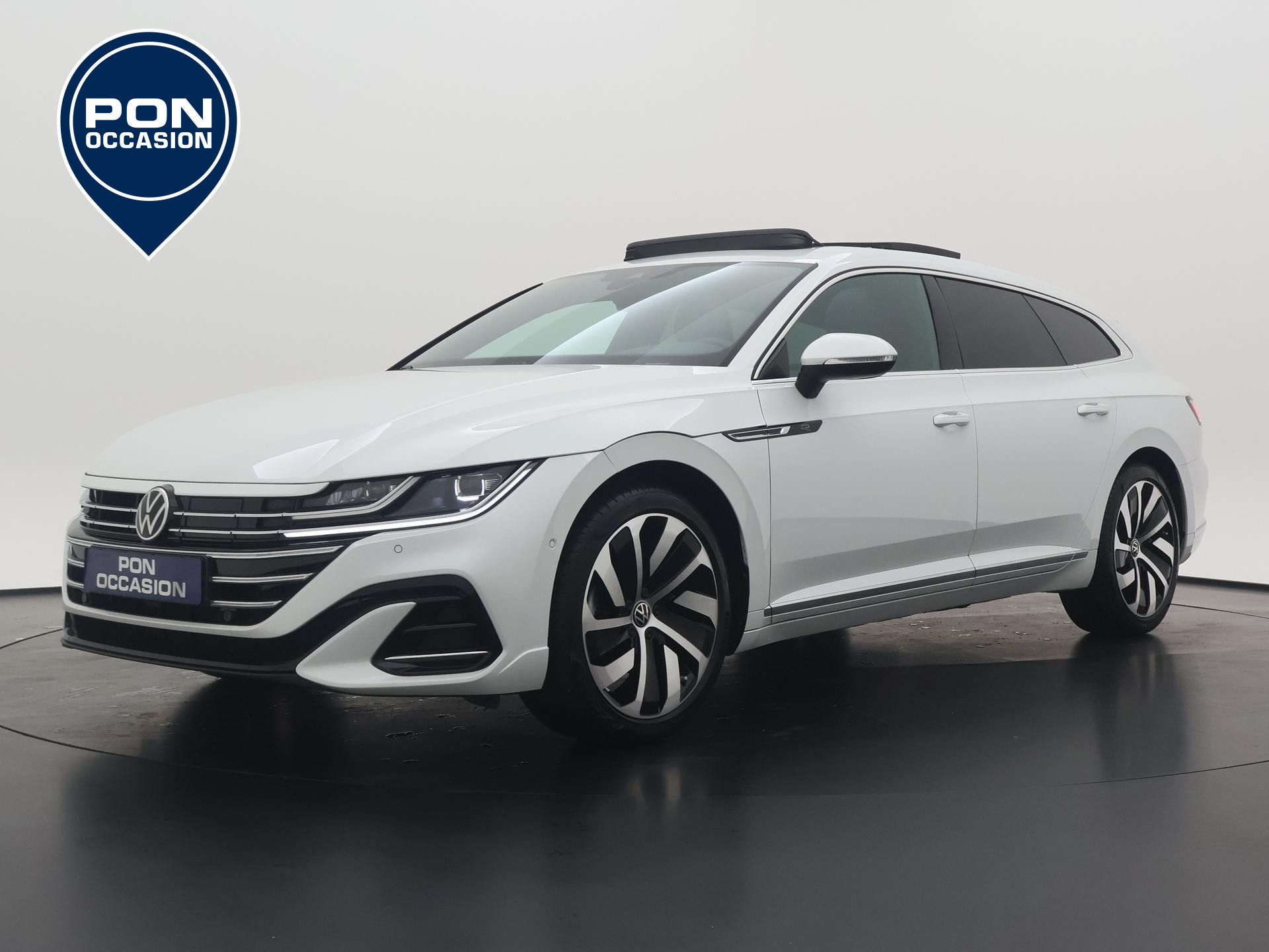 Volkswagen Arteon Shooting Brake 1.4 TSI eHybrid R-Line Business+ | Pano dak | Navigatie | Camera | 19" | LED | ACC | Carplay | Stuur- & Stoelverwarming | Parkeersensoren |