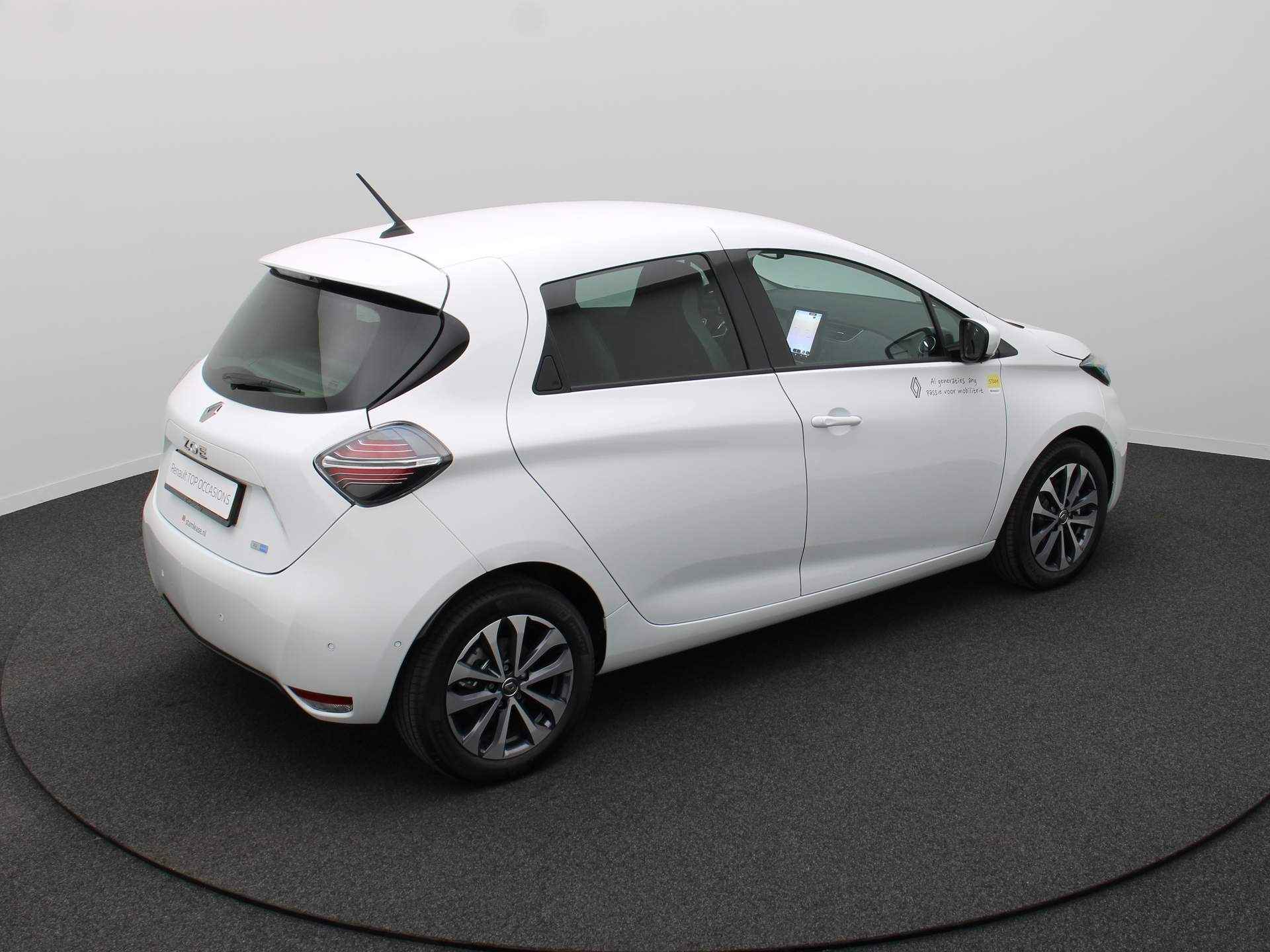 Renault ZOE R135 Intens 50kWh KOOPBATTERIJ ALL-IN PRIJS! Camera | Climate | Navi | Stoel-/stuurverwarming - 11/38