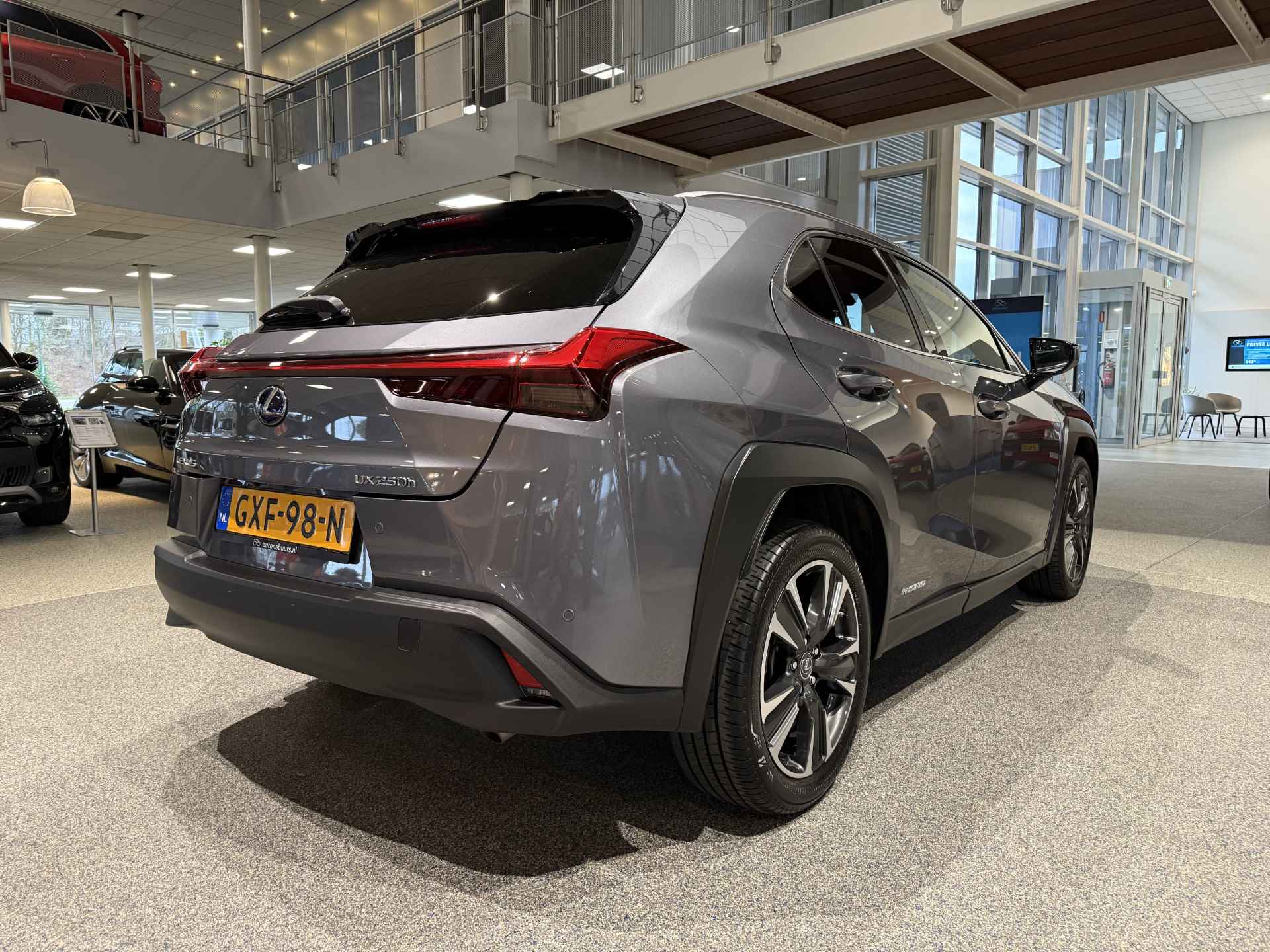 Lexus UX 250h Executive Line, Schuifdak, Leder, Adaptive - 3/19