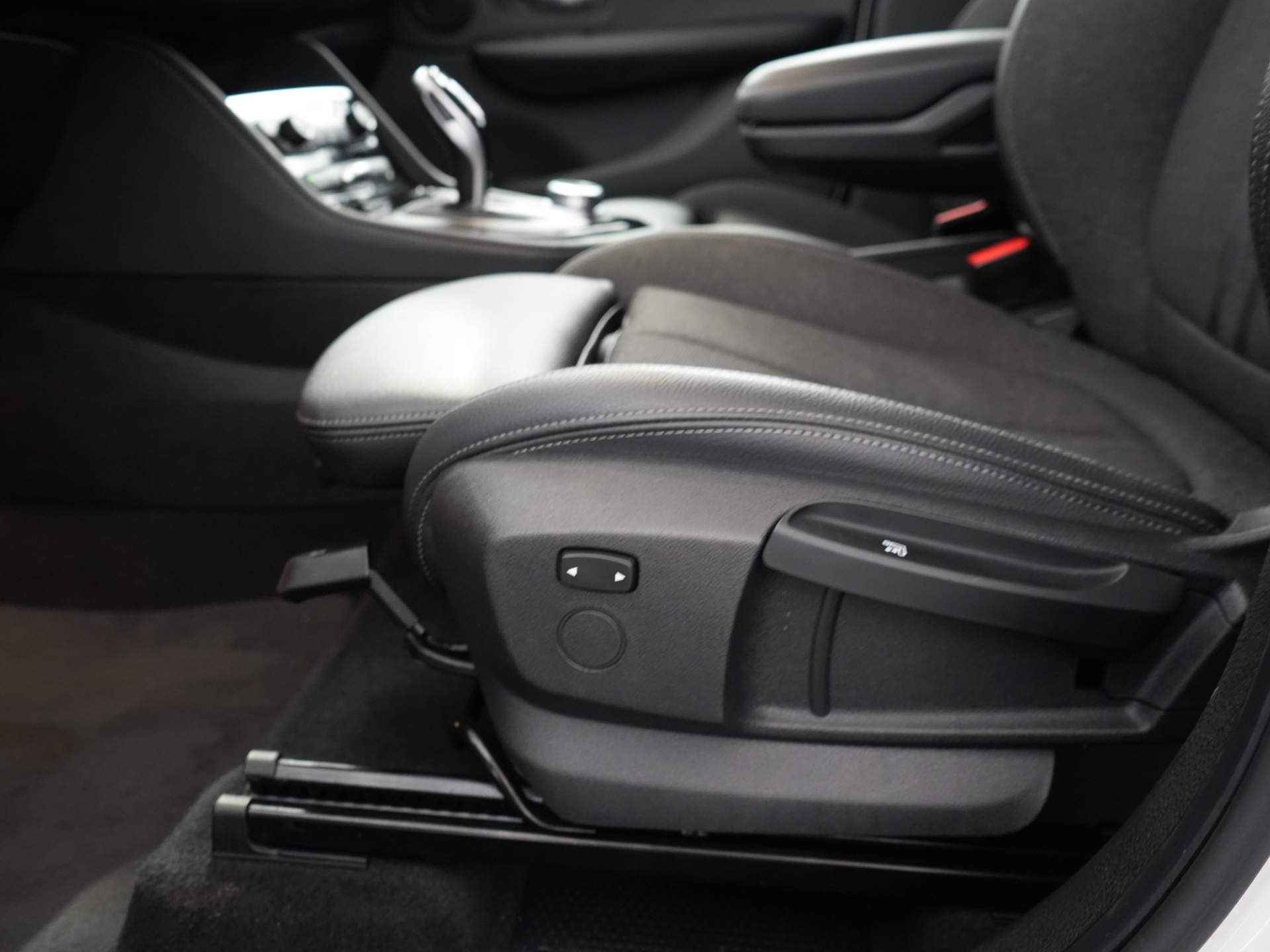 BMW 2 Serie Gran Tourer 218i 7p. Executive Edition Sportline | Navigatie | Stoelverwarming | Head-Up Display | Lichtmetalen velgen 16" - 30/34