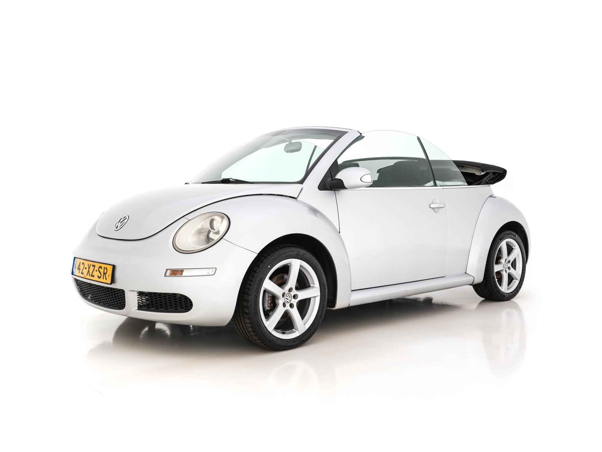 Volkswagen New Beetle Cabriolet 1.6 Highline *AIRCO | CRUISE | PDC | AIRSCARF | COMFORT-SEATS | RADIO-CD | 17''ALU * - 3/37