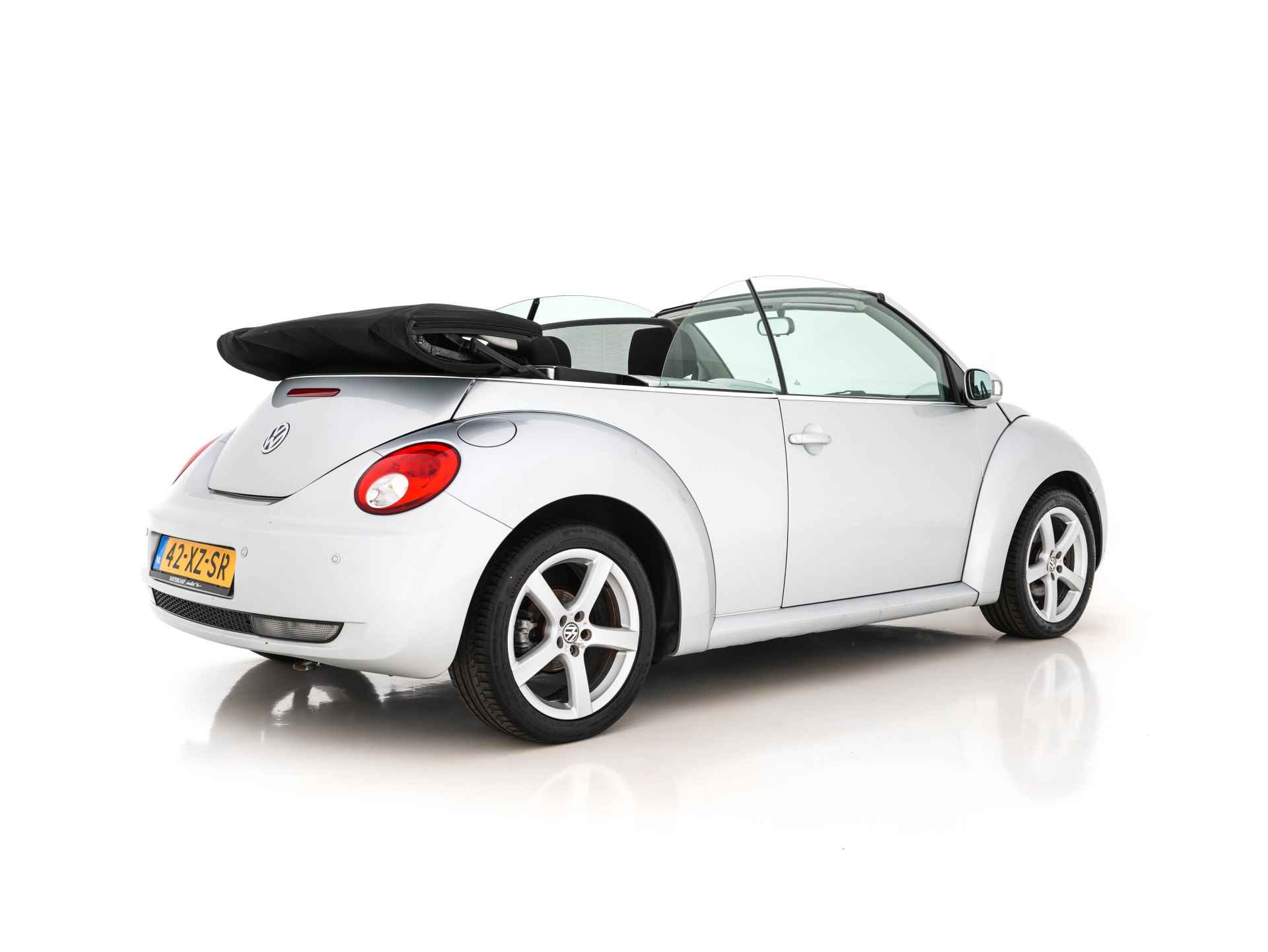 Volkswagen New Beetle Cabriolet 1.6 Highline *AIRCO | CRUISE | PDC | AIRSCARF | COMFORT-SEATS | RADIO-CD | 17''ALU * - 6/37