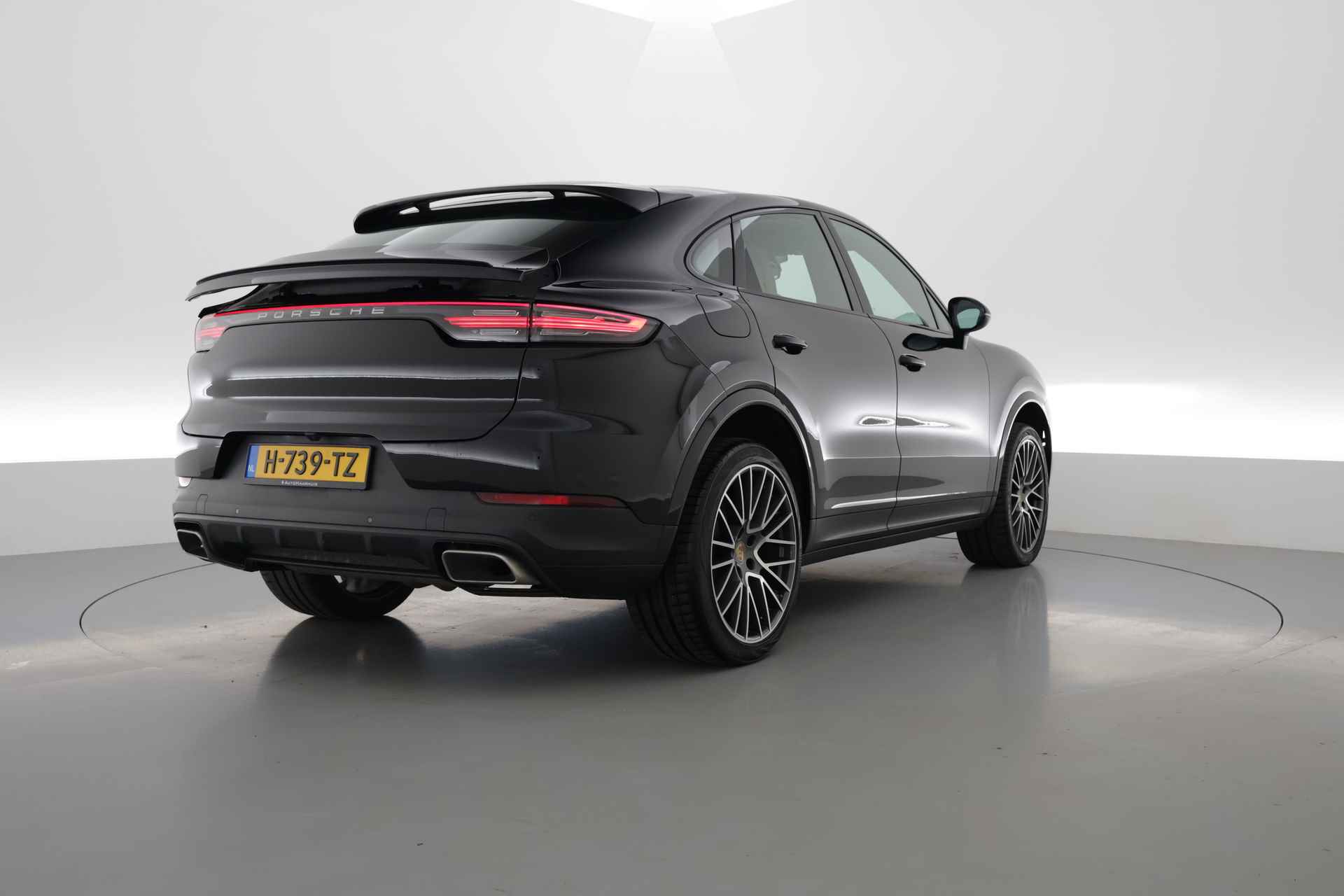 Porsche Cayenne Coupé 3.0 E-Hybrid | Pano | Sportchrono | Luchtvering | Leder | Camera - 2/37