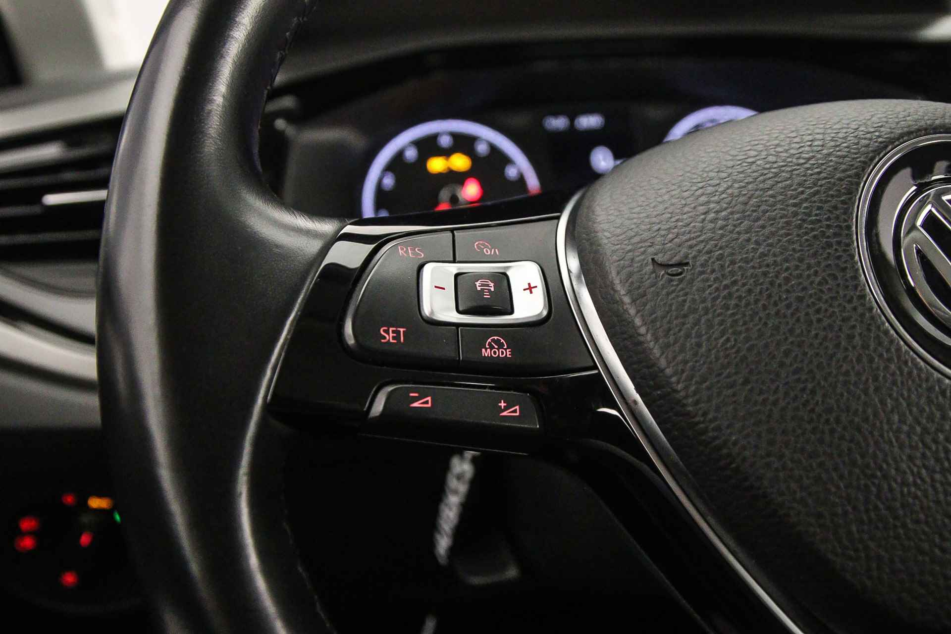 Volkswagen Polo Comfortline 1.0 TSI 95pk Navigatie, Adaptive cruise control, DAB, Radio, Airco, App connect, LED dagrijverlichting - 16/37