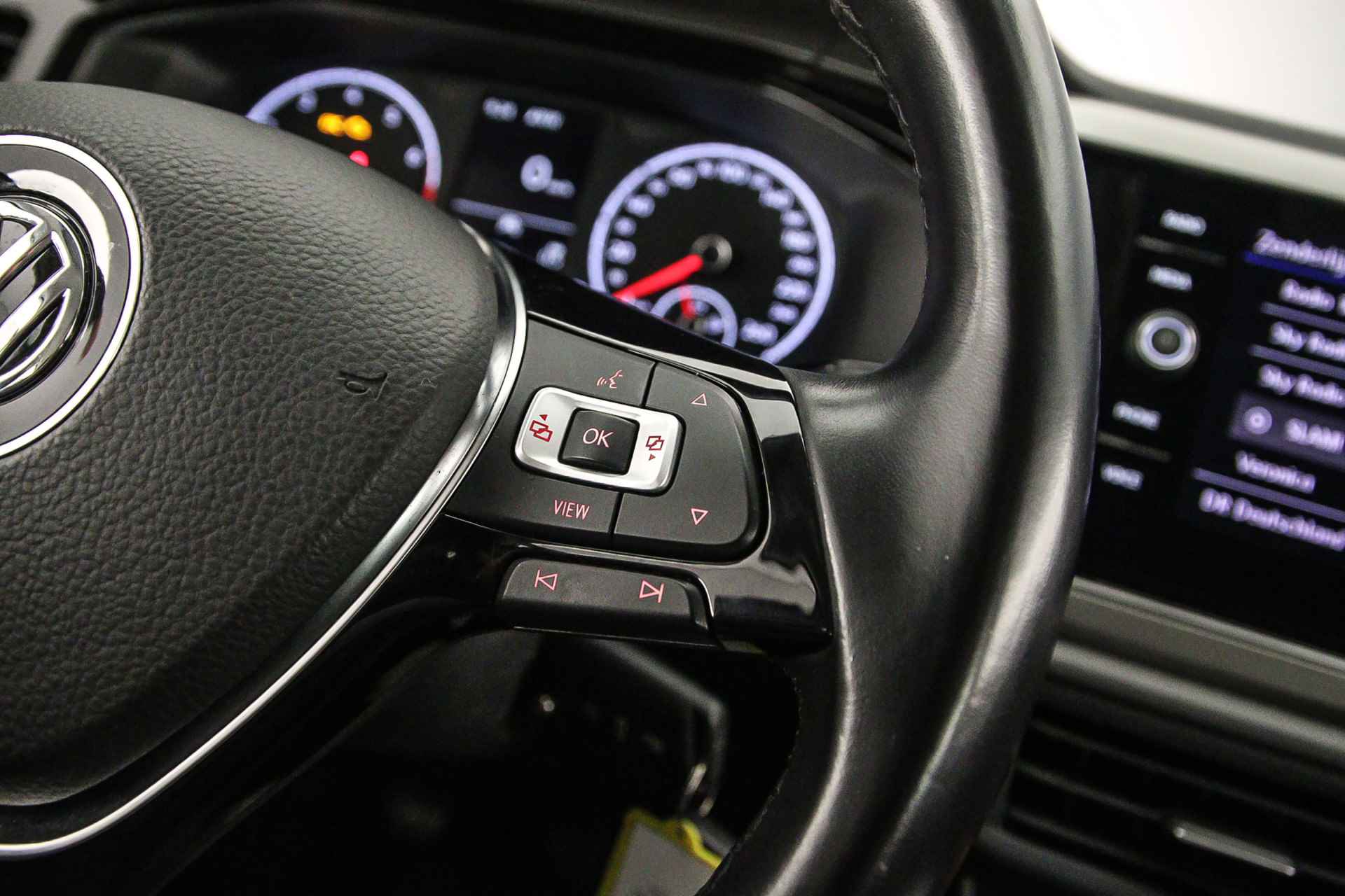 Volkswagen Polo Comfortline 1.0 TSI 95pk Navigatie, Adaptive cruise control, DAB, Radio, Airco, App connect, LED dagrijverlichting - 17/37