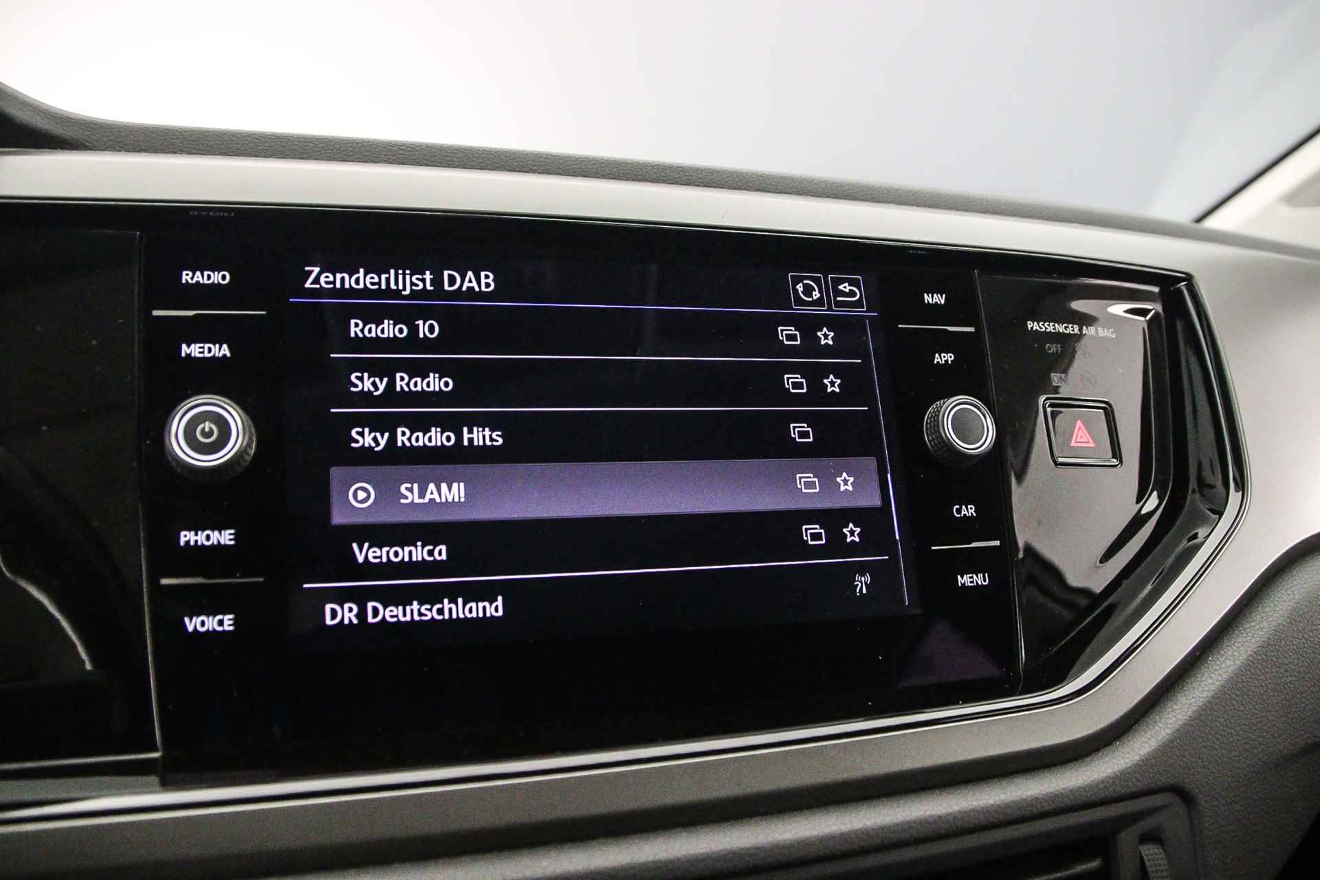 Volkswagen Polo Comfortline 1.0 TSI 95pk Navigatie, Adaptive cruise control, DAB, Radio, Airco, App connect, LED dagrijverlichting - 20/37