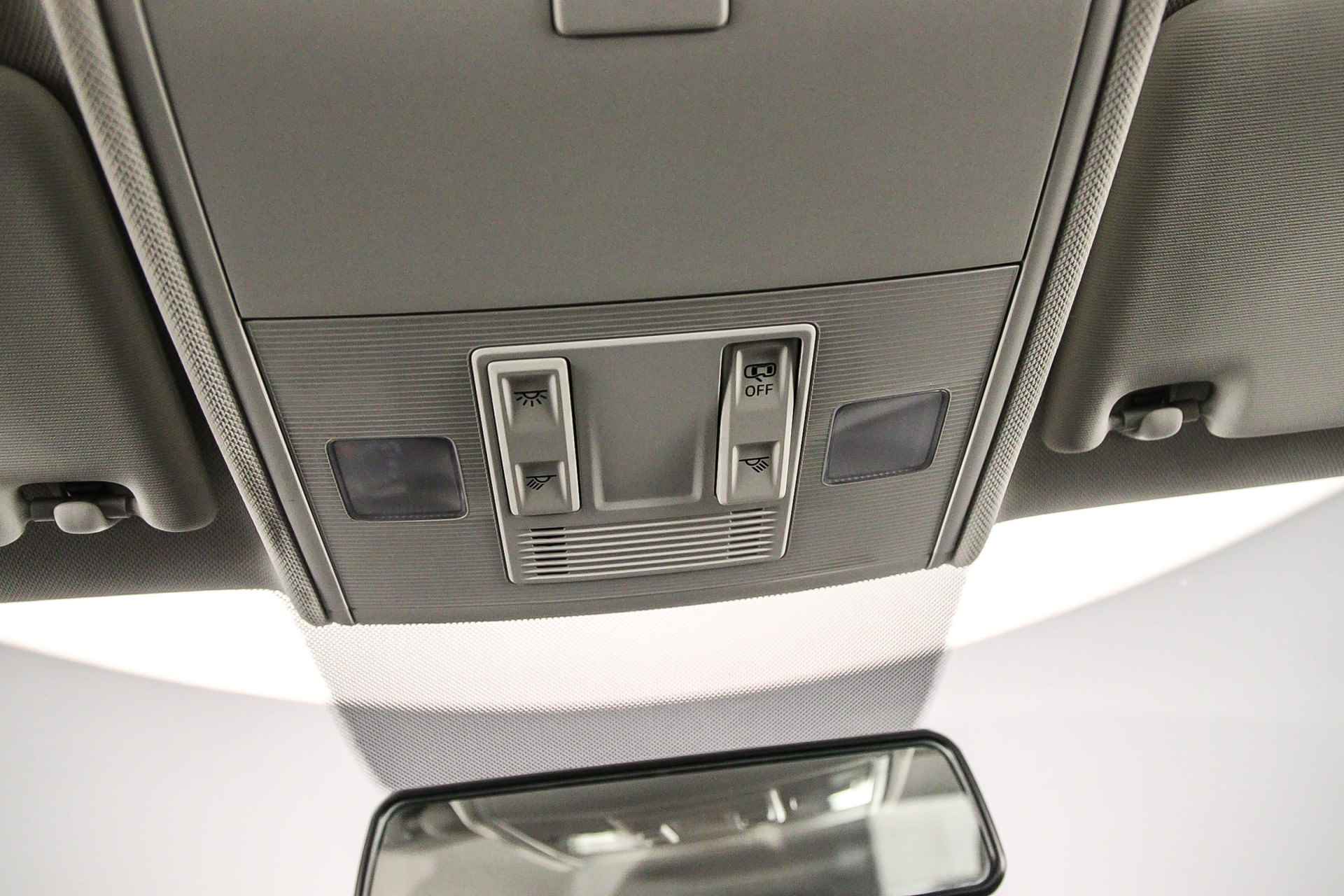 Volkswagen Polo Comfortline 1.0 TSI 95pk Navigatie, Adaptive cruise control, DAB, Radio, Airco, App connect, LED dagrijverlichting - 27/37