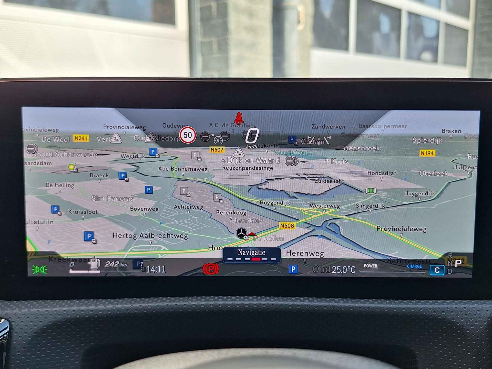 Mercedes-Benz A 180 AMG | Panoramadak | Premium Pakket | Night Pakket | MULTIBEAM LED Koplampen | Apple CarPlay | Android Auto | Achteruitrijcamera | Stoelverwarming | Showmodel SALE - 17/43