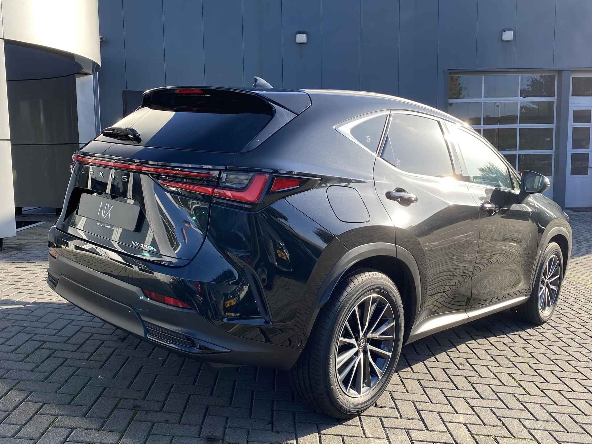 Lexus NX 450h+ AWD Business plus STOELVERW STUURVERW LEDER PARK-SENSOR EL-ACHTERKLEP APPLE-CARPLAY/ANDROID-AUTO - 3/36