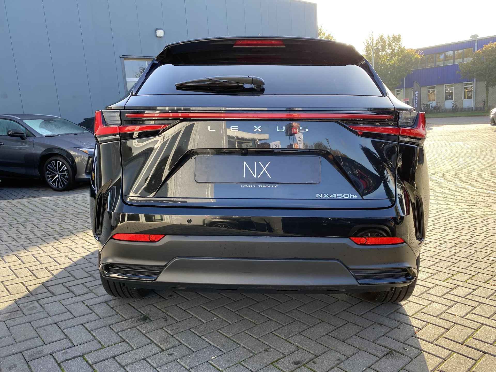 Lexus NX 450h+ AWD Business plus STOELVERW STUURVERW LEDER PARK-SENSOR EL-ACHTERKLEP APPLE-CARPLAY/ANDROID-AUTO - 5/36