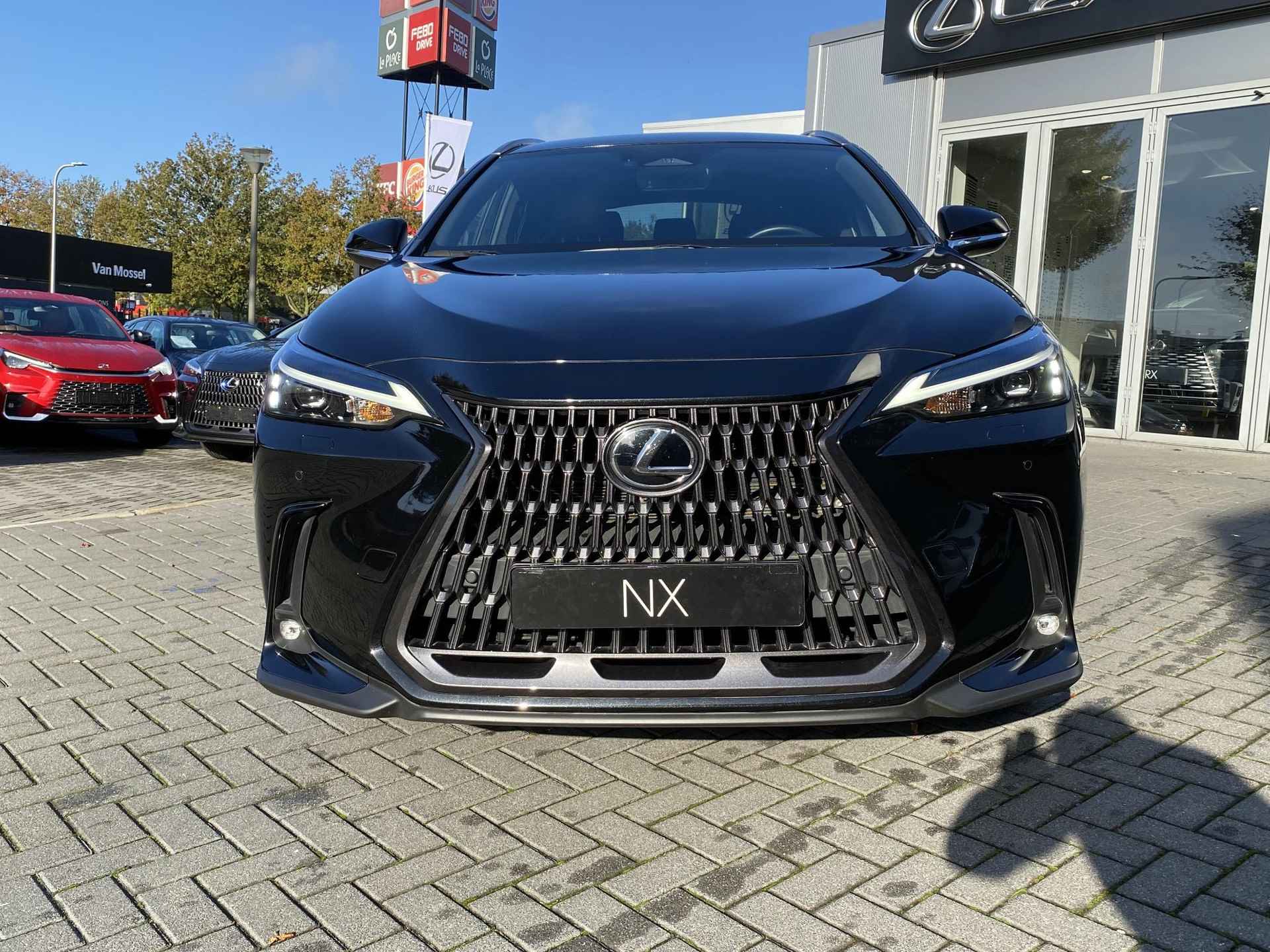 Lexus NX 450h+ AWD Business plus STOELVERW STUURVERW LEDER PARK-SENSOR EL-ACHTERKLEP APPLE-CARPLAY/ANDROID-AUTO - 9/36