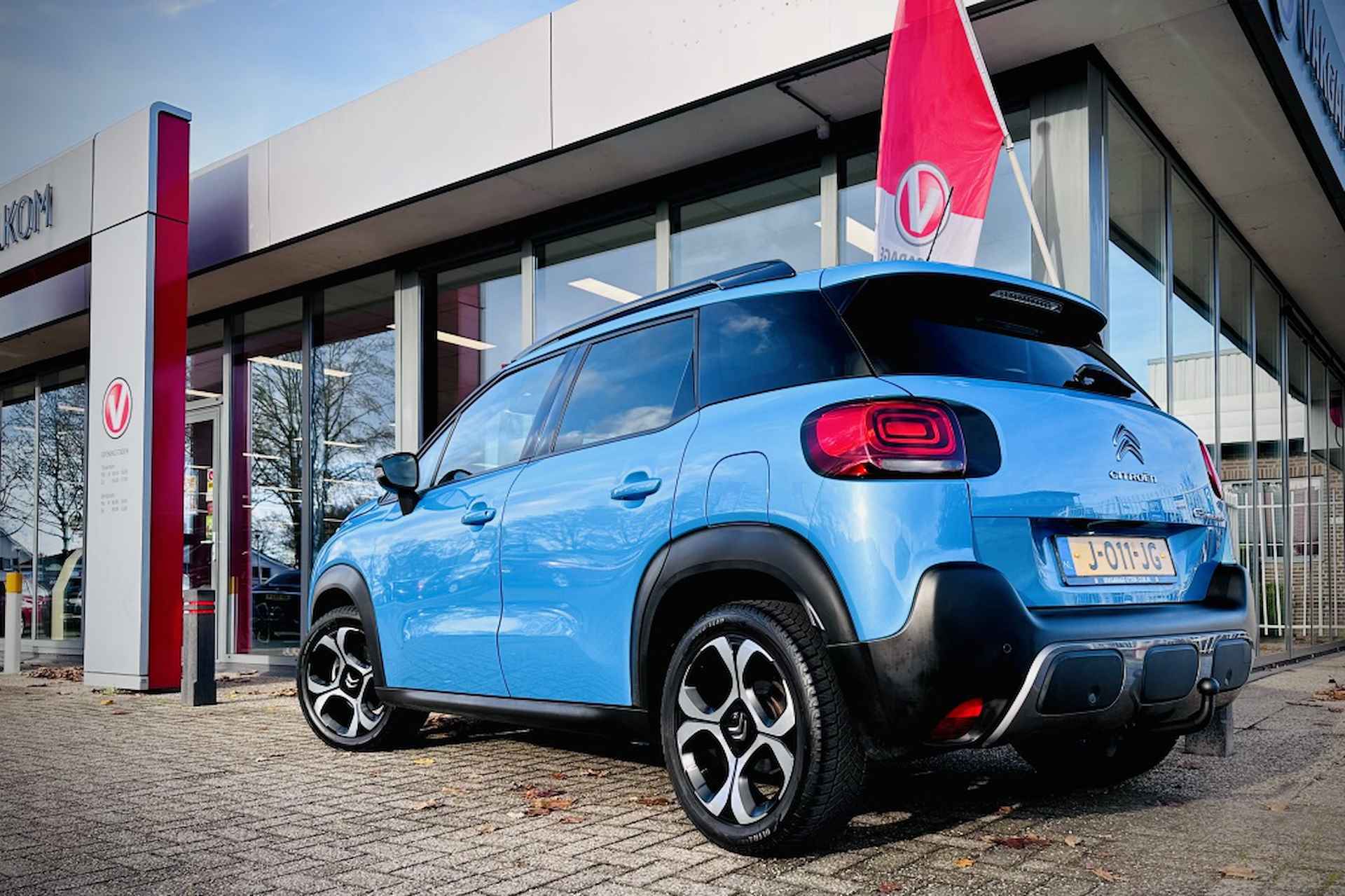 Citroen C3 Aircross 1.2 PT S&S Shine / CAMERA / CLIMATE CONTROL - 8/26