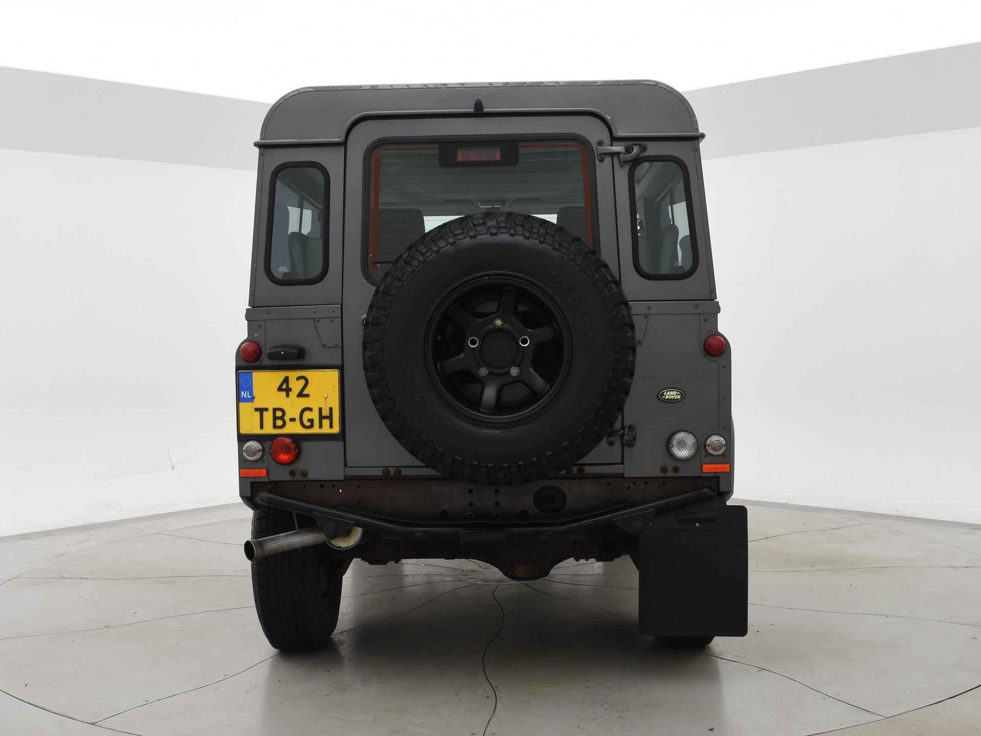 Land Rover Defender 2.5 TD5 90 6-PERSOONS + STANDKACHEL / AIRCO / SPORTSTOELEN - 9/23