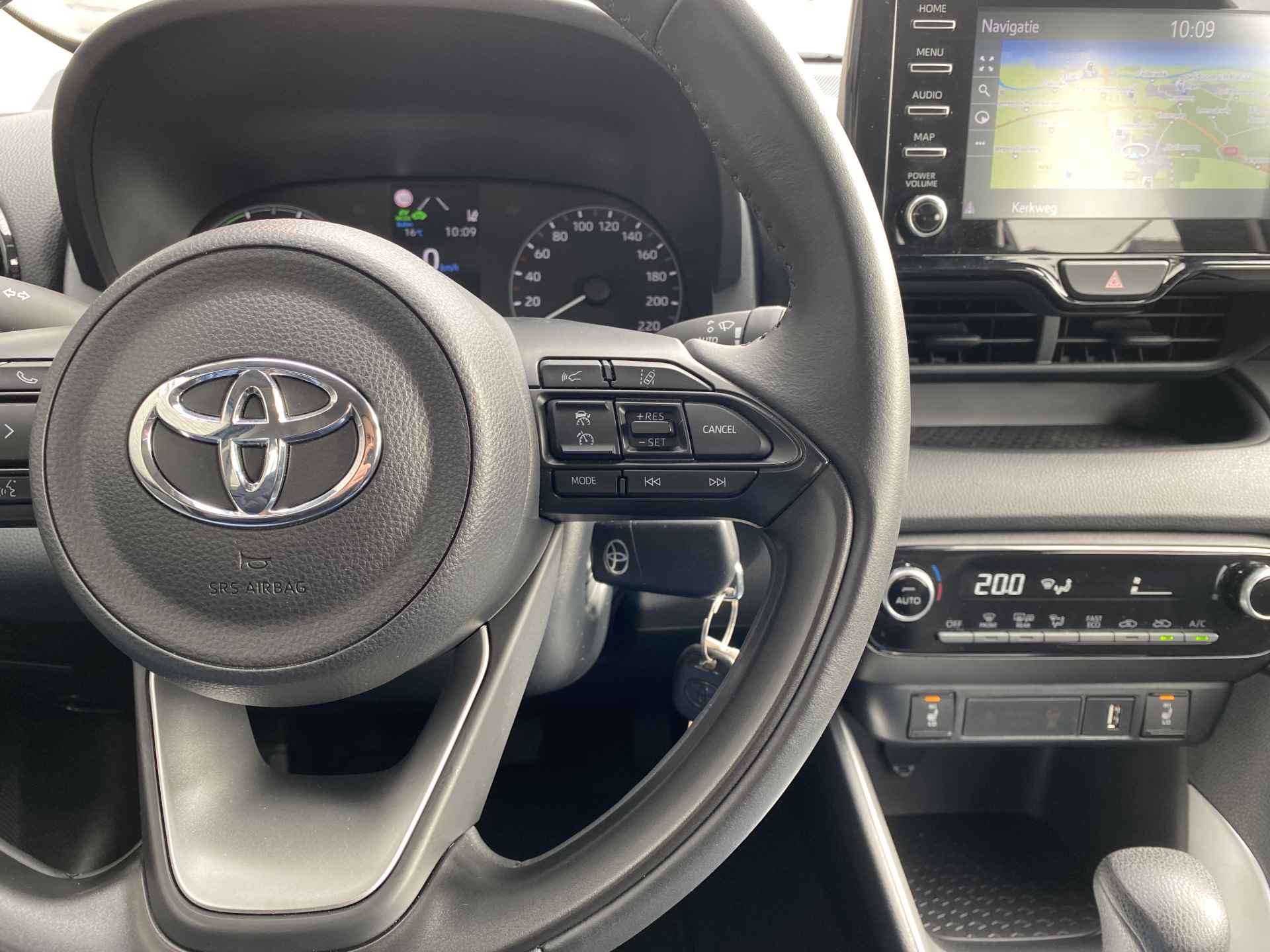 Toyota Yaris 1.5 Hybrid Active AUT. | 1e eigenaar | dealer onderhouden | navigatie | camera | adaptieve cruise | incl. BTW - 36/41