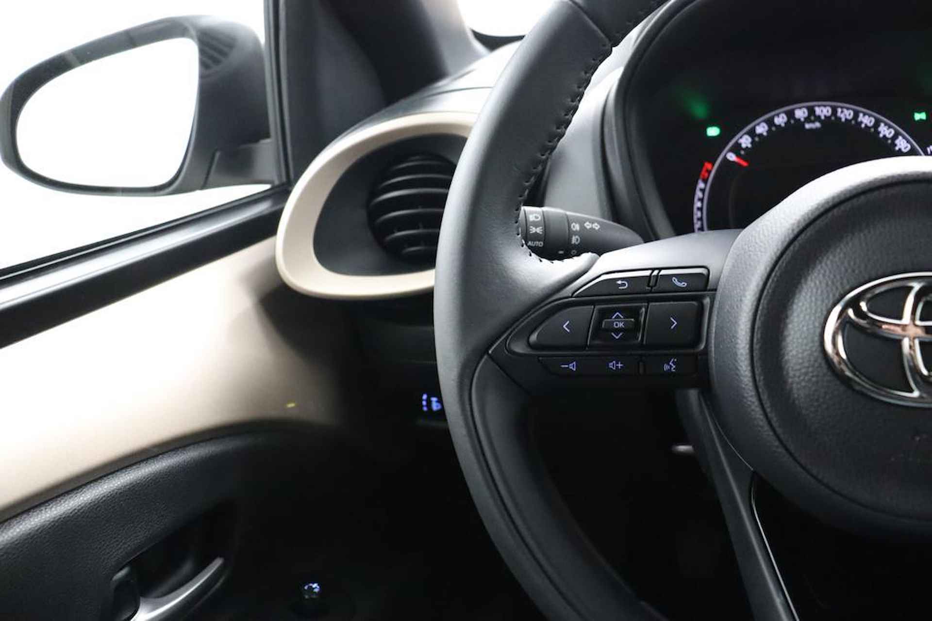 Toyota Aygo X 1.0 VVT-i MT Pulse | Apple Carplay/Android Auto | Stoelverwarming | allseasons banden | - 19/45