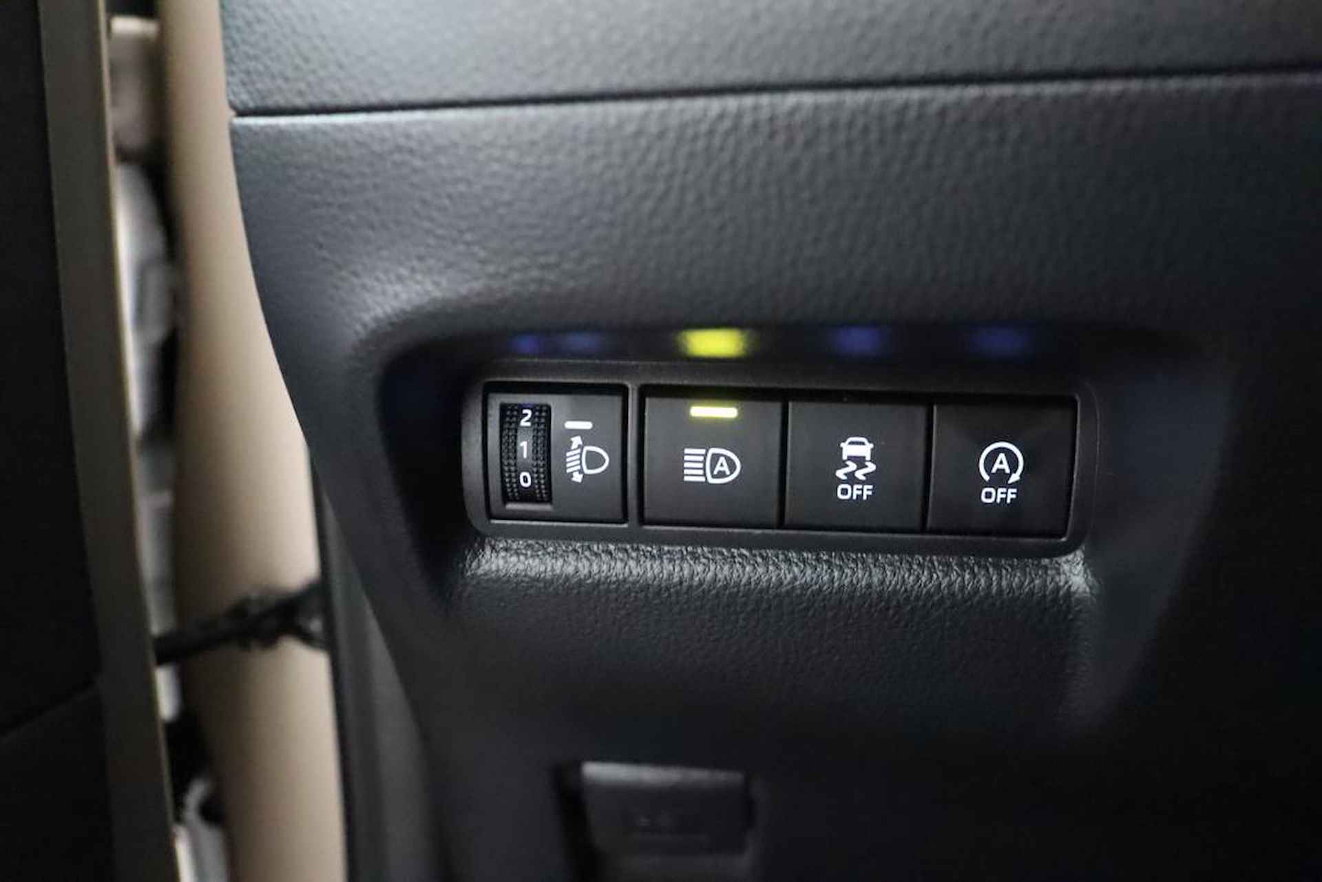 Toyota Aygo X 1.0 VVT-i MT Pulse | Apple Carplay/Android Auto | Stoelverwarming | allseasons banden | - 28/45