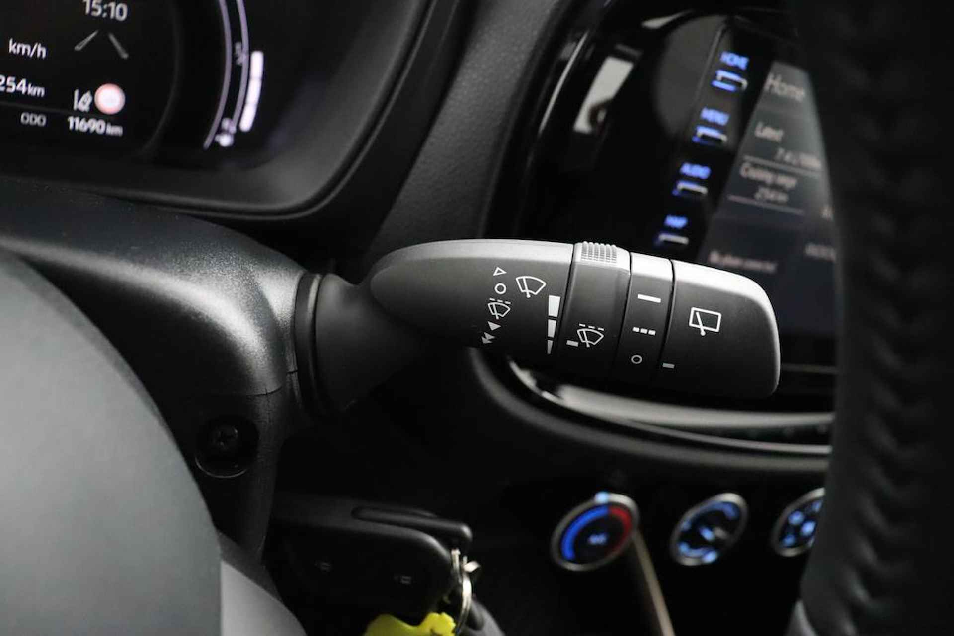Toyota Aygo X 1.0 VVT-i MT Pulse | Apple Carplay/Android Auto | Stoelverwarming | allseasons banden | - 30/45