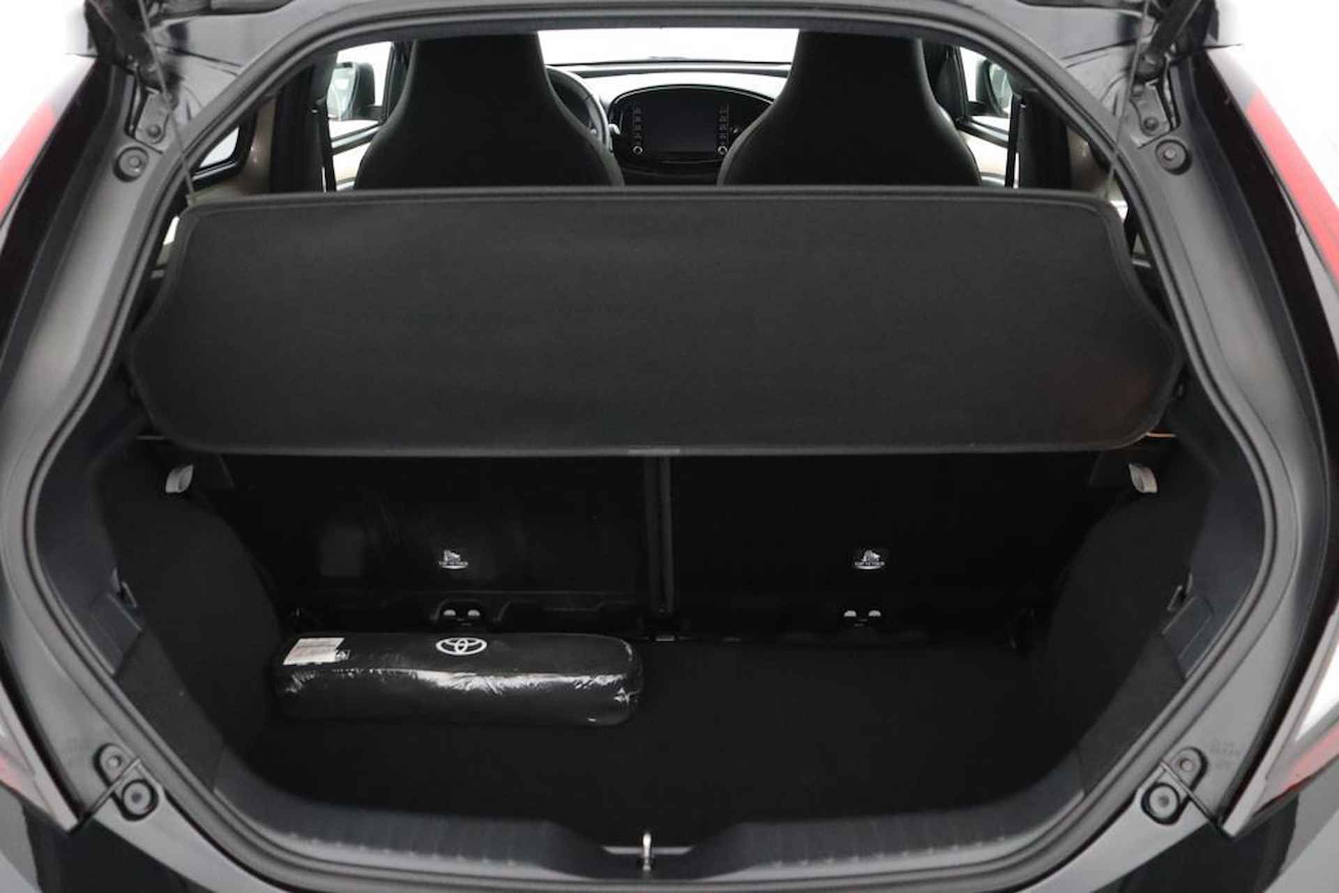 Toyota Aygo X 1.0 VVT-i MT Pulse | Apple Carplay/Android Auto | Stoelverwarming | allseasons banden | - 38/45
