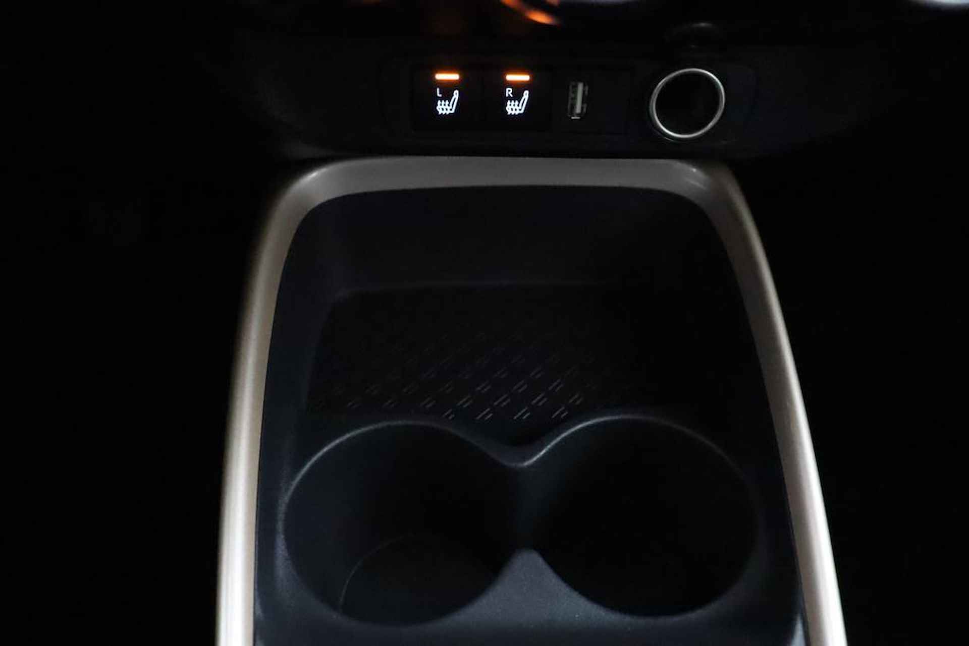 Toyota Aygo X 1.0 VVT-i MT Pulse | Apple Carplay/Android Auto | Stoelverwarming | allseasons banden | - 39/45