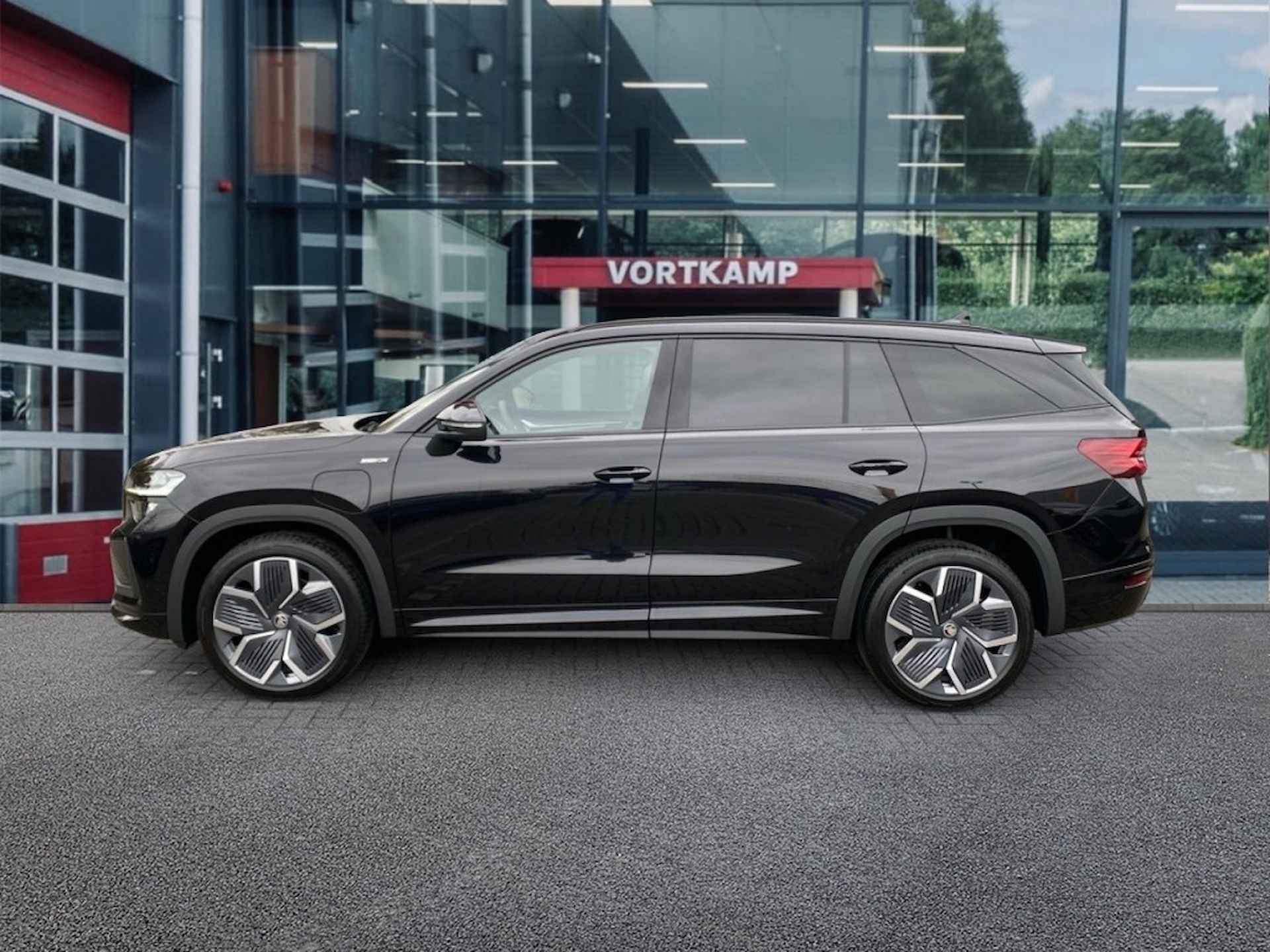 SKODA Kodiaq 1.5 TSI IV SPORTLINE PANO-DAK/TREKHAAK/LMW19&#39;&#39;/MATRIX - 8/30