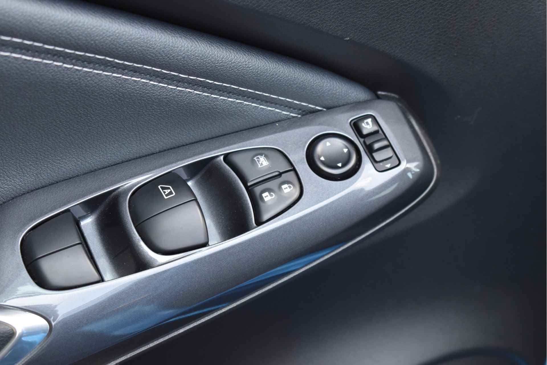 Nissan Juke 1.0 DIG-T N-Connecta Two-Tone | Keyless | Camera | Carplay | Cruise Contr | DAB | LED / Xenon | LM-Velgen - 16/57