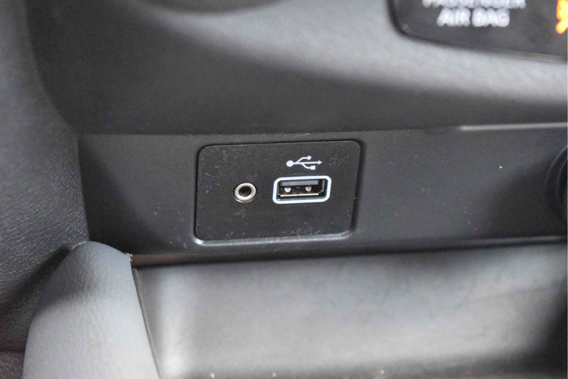 Nissan Juke 1.0 DIG-T N-Connecta Two-Tone | Keyless | Camera | Carplay | Cruise Contr | DAB | LED / Xenon | LM-Velgen - 51/57