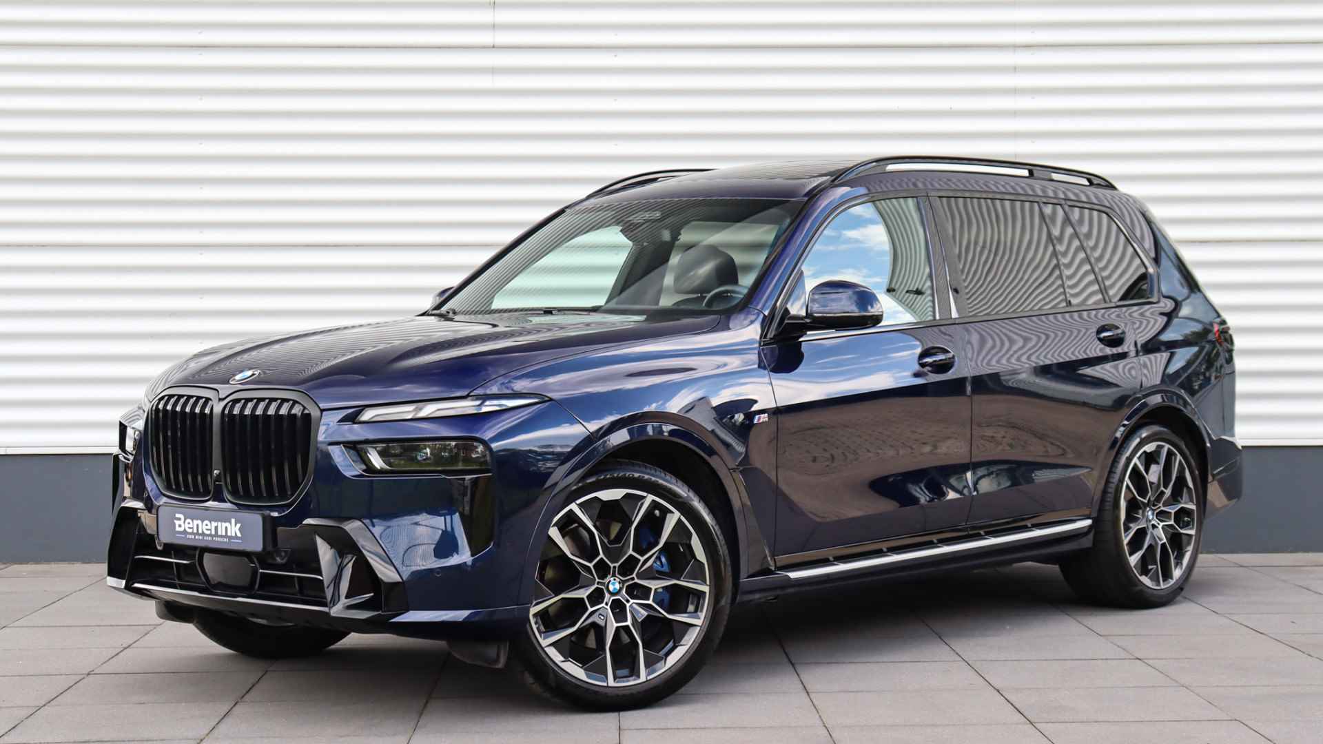 BMW X7 xDrive40i M-Sport Pro 2023 model | Sky Lounge | Massage | Harman/Kardon | Trekhaak | Standkachel - 1/43