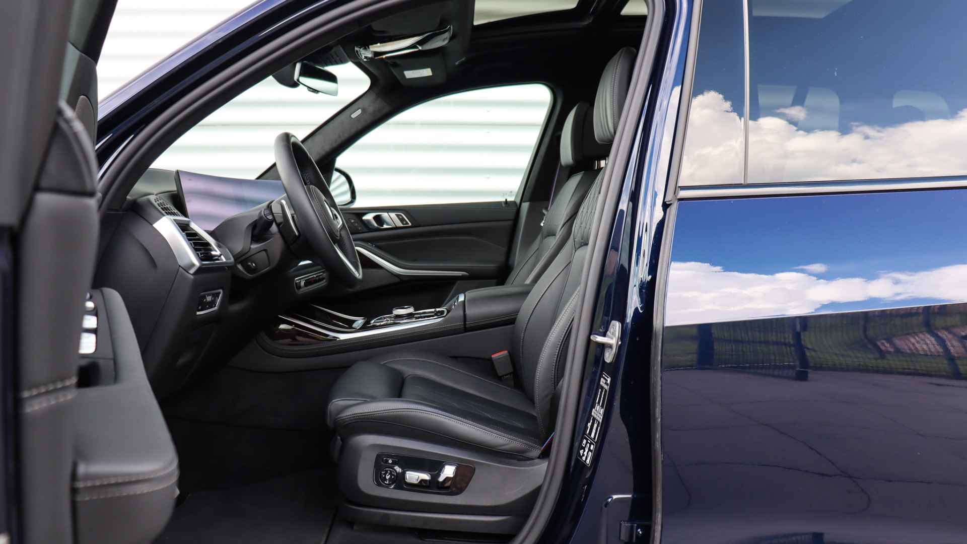 BMW X7 xDrive40i M-Sport Pro 2023 model | Sky Lounge | Massage | Harman/Kardon | Trekhaak | Standkachel - 25/43