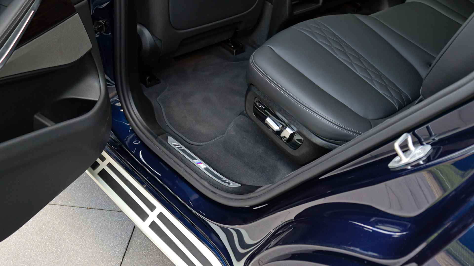 BMW X7 xDrive40i M-Sport Pro 2023 model | Sky Lounge | Massage | Harman/Kardon | Trekhaak | Standkachel - 27/43