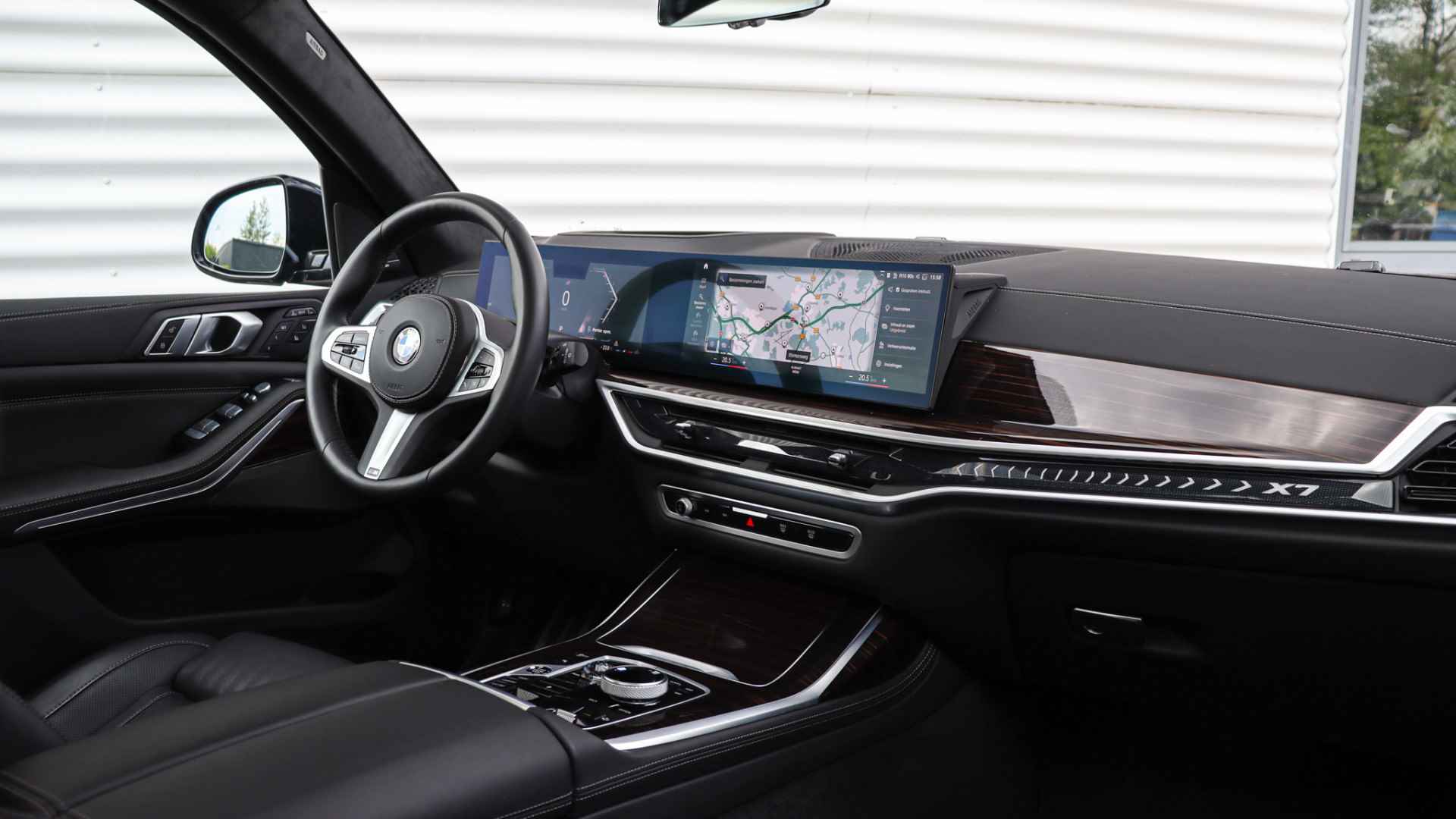 BMW X7 xDrive40i M-Sport Pro 2023 model | Sky Lounge | Massage | Harman/Kardon | Trekhaak | Standkachel - 42/43