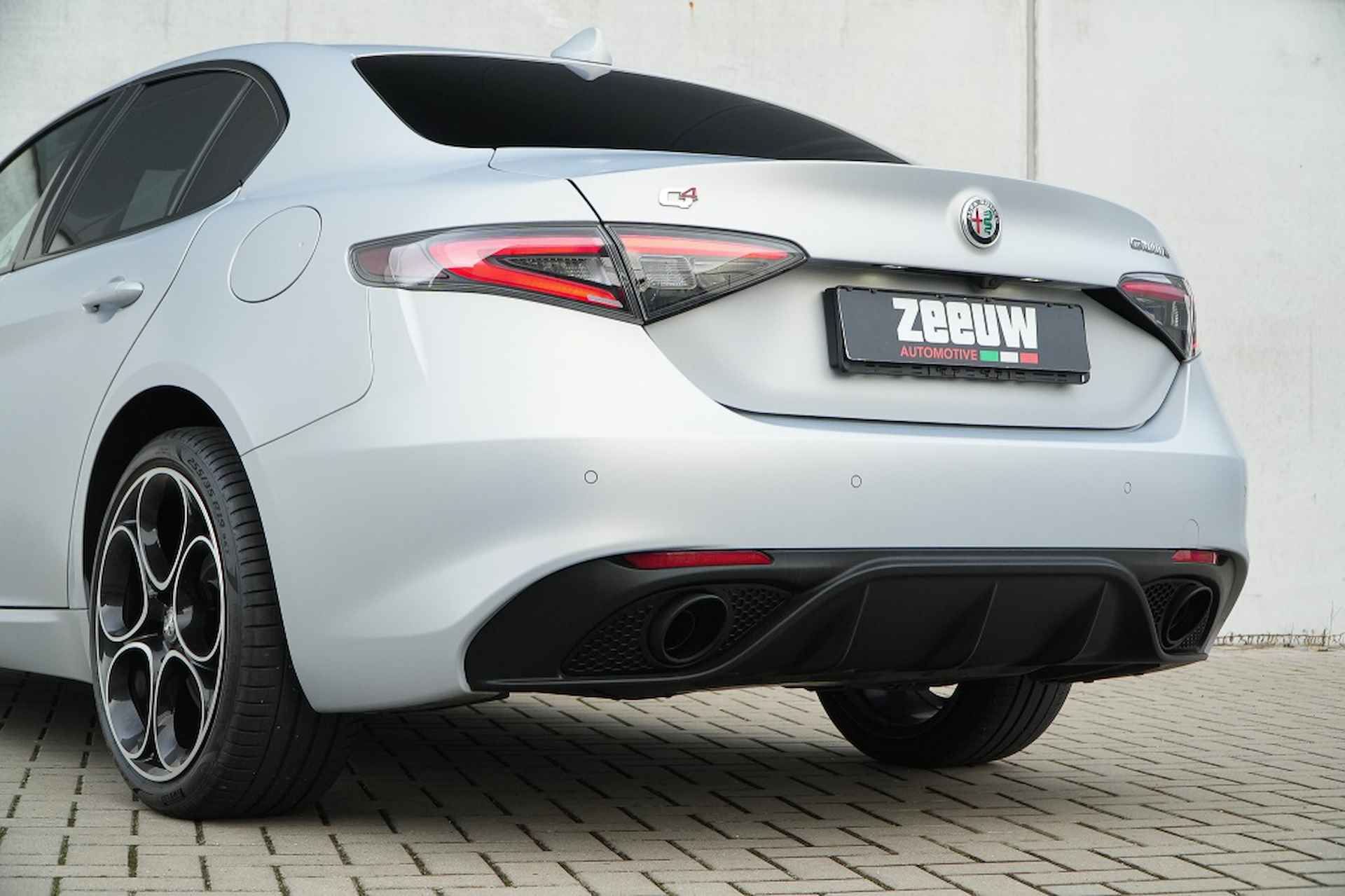 Alfa Romeo Giulia  2.0 Turbo 280 PK Competizione Q4 AWD | Harman | Driver | 19" - 20/49