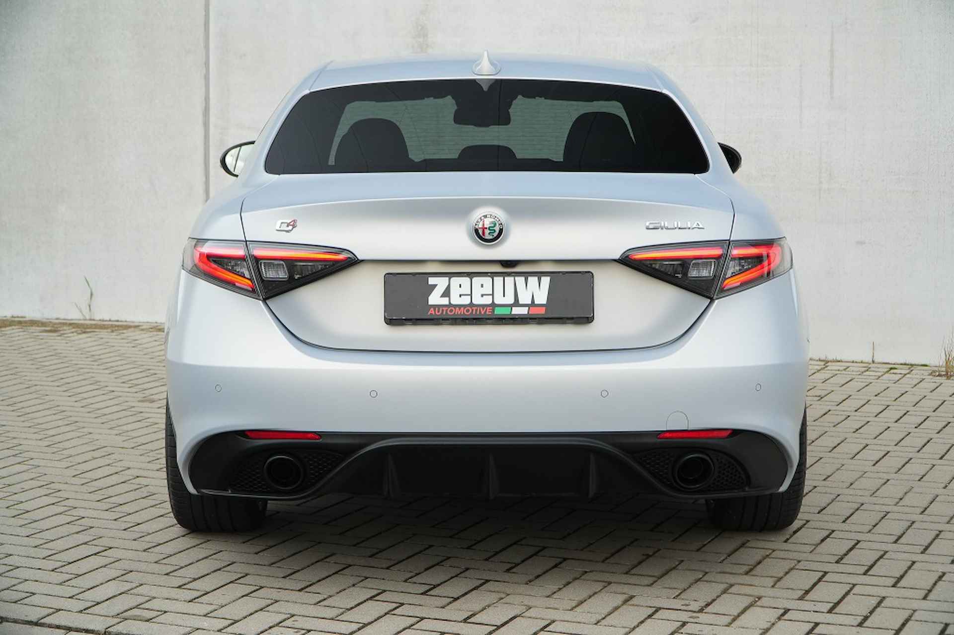 Alfa Romeo Giulia  2.0 Turbo 280 PK Competizione Q4 AWD | Harman | Driver | 19" - 25/49