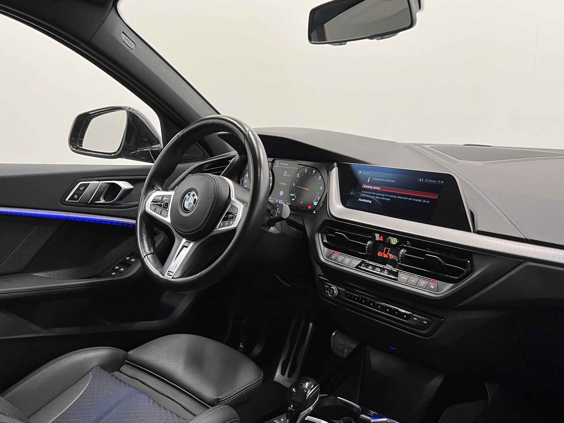 BMW 1-serie 118i High Executive Edition M Sport | NAVIGATIE | STUUR-/STOELVERWARMING | LED | M SPORT | - 40/54