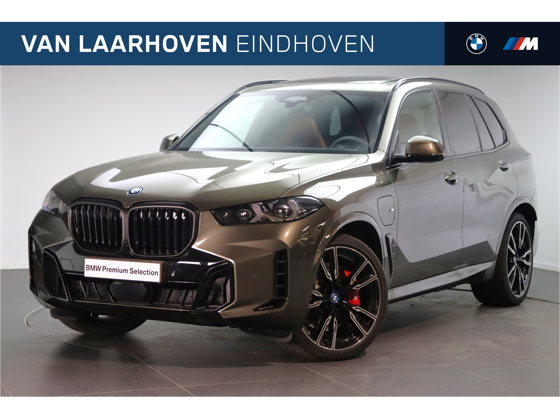 BMW X5 xDrive50e High Executive M Sport Automaat / Panoramadak / Trekhaak / Bowers & Wilkins / M Multifunctionele Stoelen / Parking Assistant Professional / Soft-Close / Demo