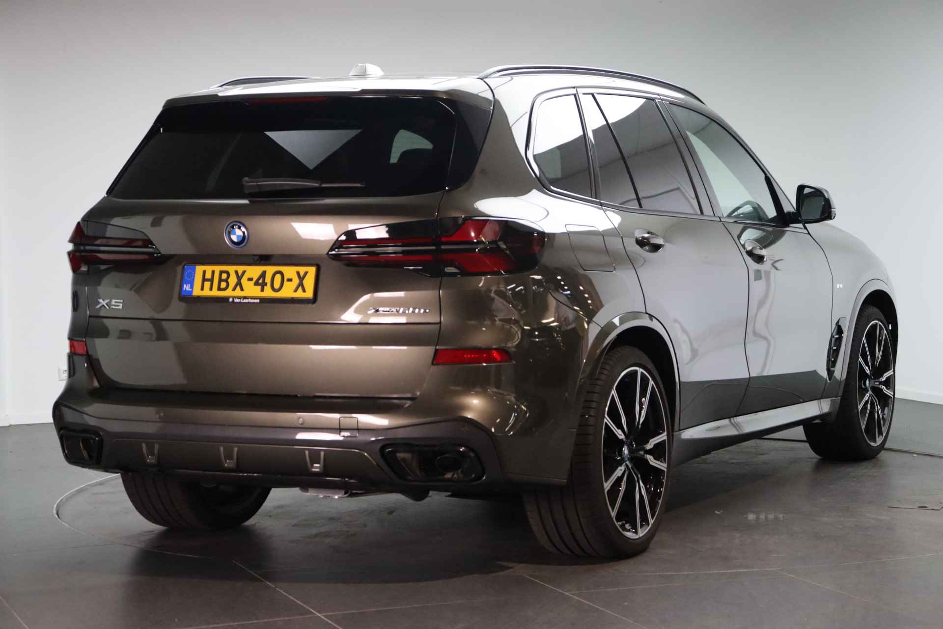 BMW X5 xDrive50e High Executive M Sport Automaat / Panoramadak / Trekhaak / Bowers & Wilkins / M Multifunctionele Stoelen / Parking Assistant Professional / Soft-Close / Demo - 4/26