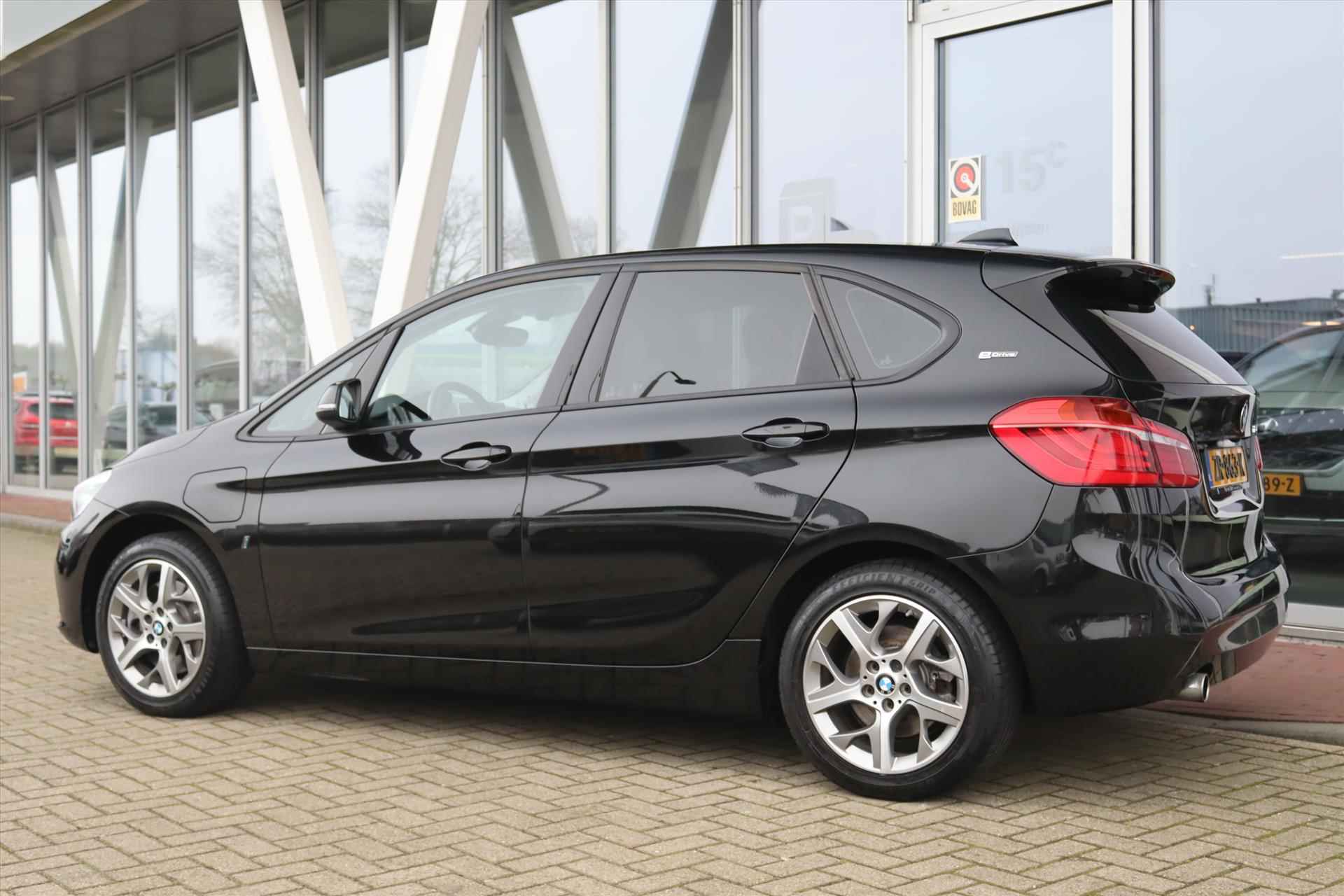 BMW 2-Serie Active Tour (f45). 225XE XDRIVE iPERFORMANCE EXEC. AUTOMAAT | Navi | Harman Kardon | Led | Head Up | Camera | Pdc v+a |  Stoelverw. | - 3/66